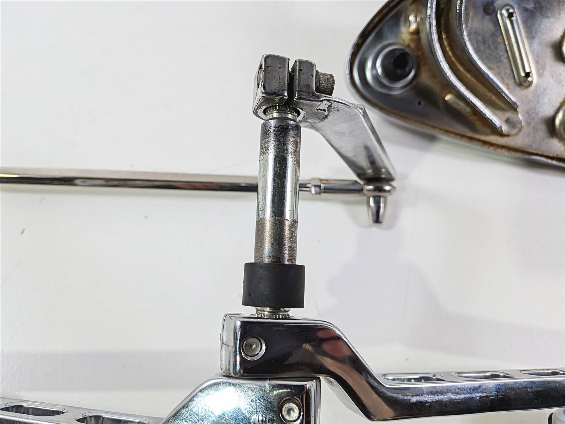 2011 Harley Touring FLHTCU CVO Electra Glide Left Floorboard & Shifter 51498-09A-Mototech271