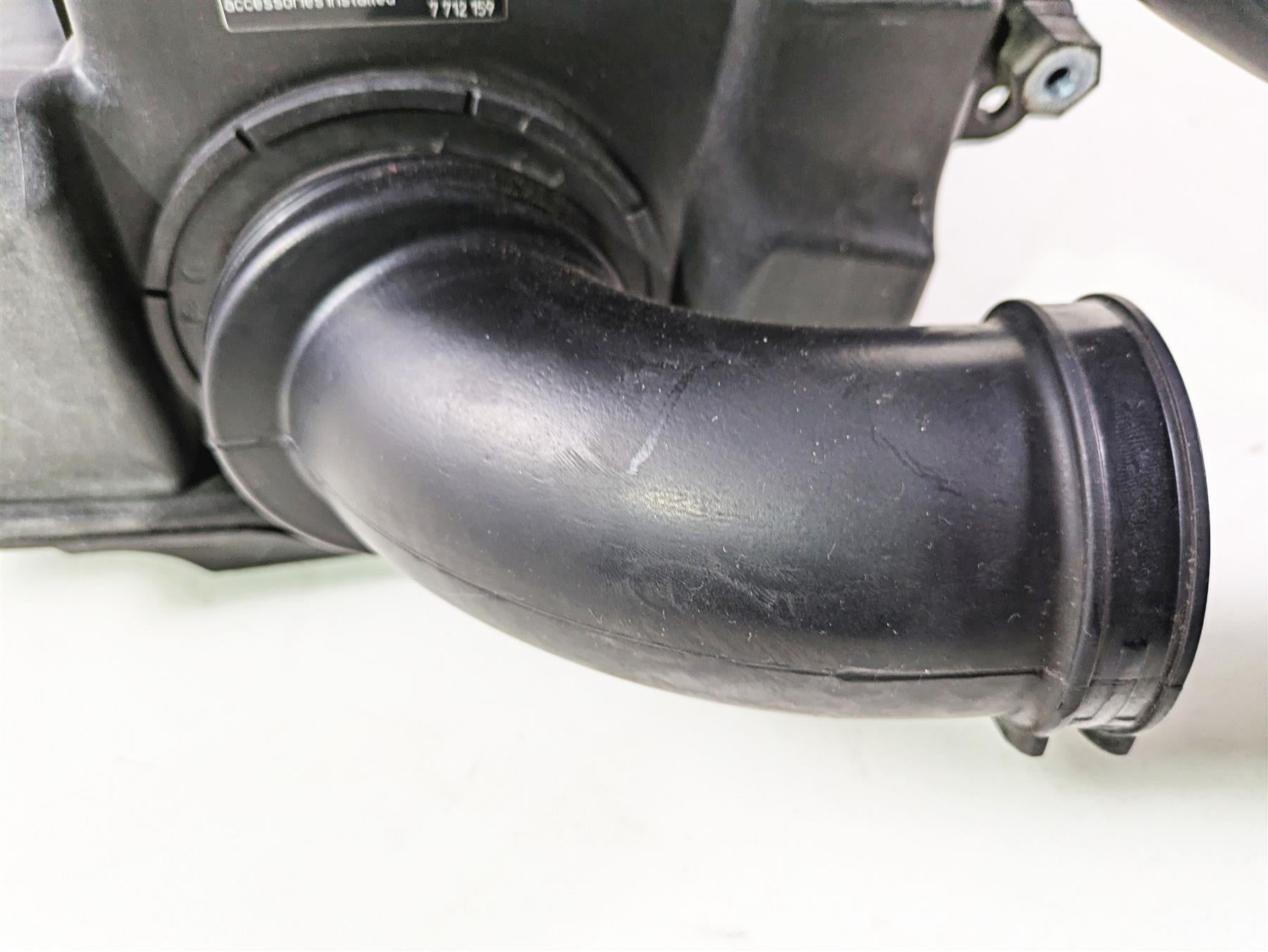2009 BMW R1200GS K255 Adv Air Box Tubes & Front Air Ram 13717720354 13717672545 {{ shop.shopifyCountryName }} - Mototech271