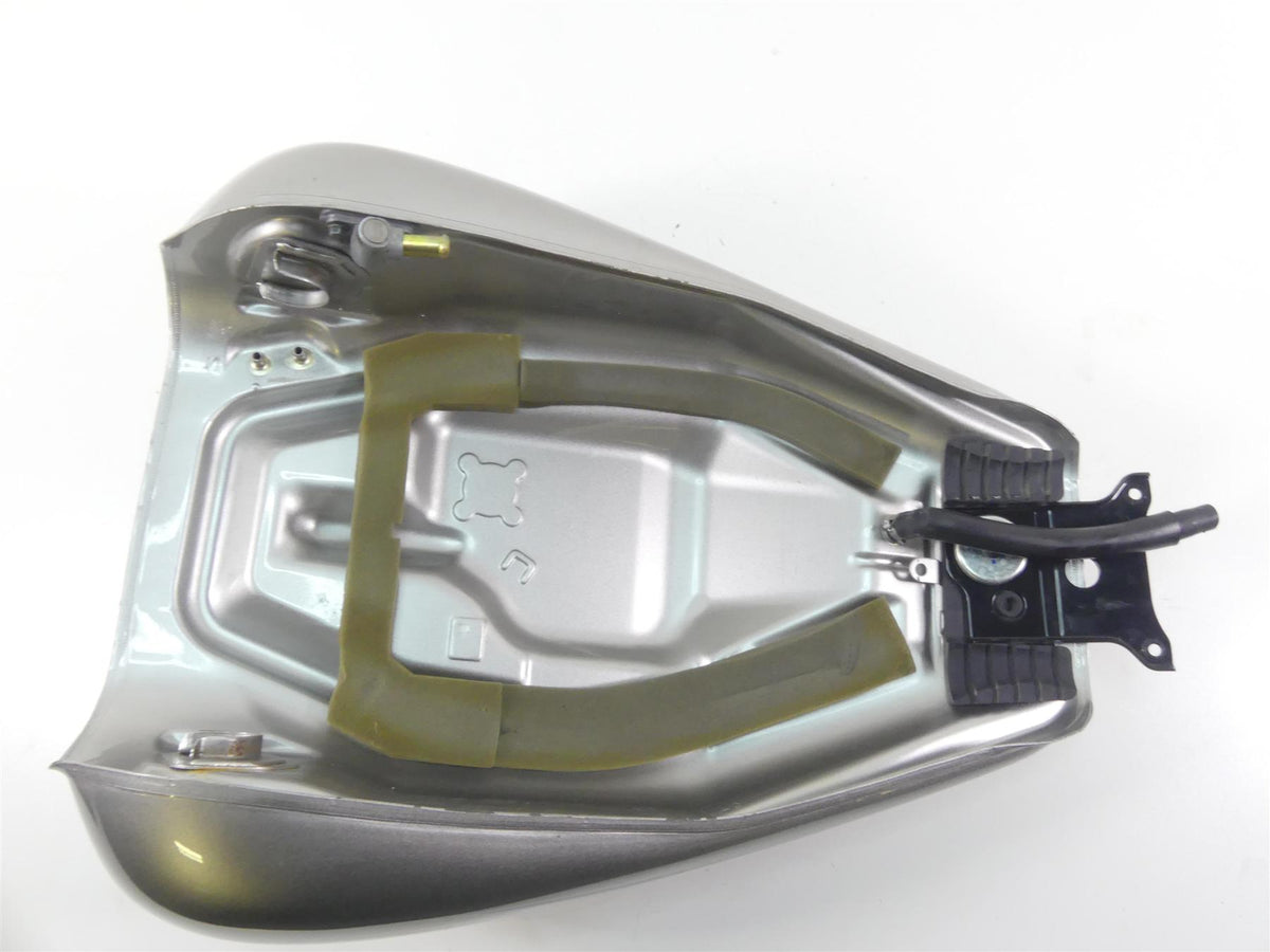 2009 Yamaha XV1700 Road Star Warrior Fuel Gas Petrol Tank - Read 5PX-Y2410-M0-04 {{ shop.shopifyCountryName }} - Mototech271