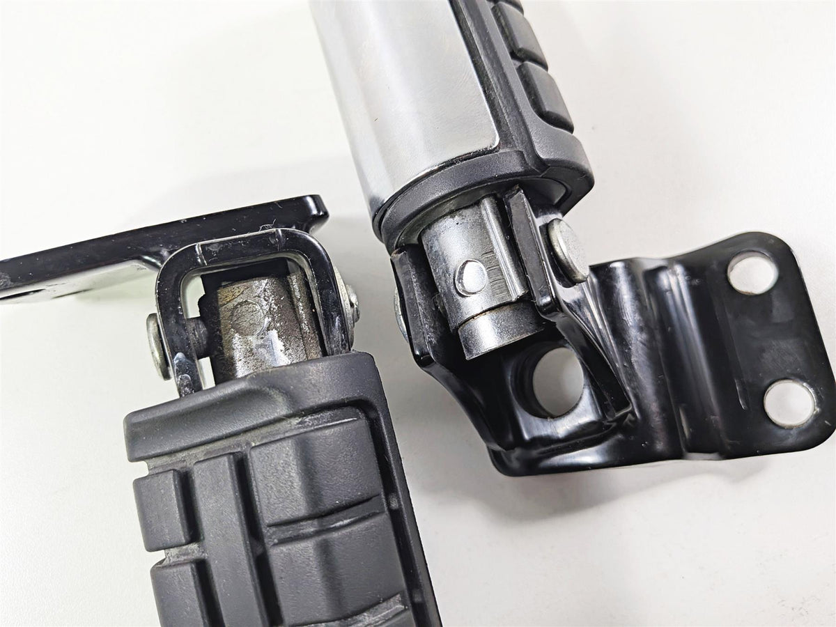2003 Honda V-Twin VTX1800 C Rear Passenger Footpeg Set 50680-MCH-000 {{ shop.shopifyCountryName }} - Mototech271
