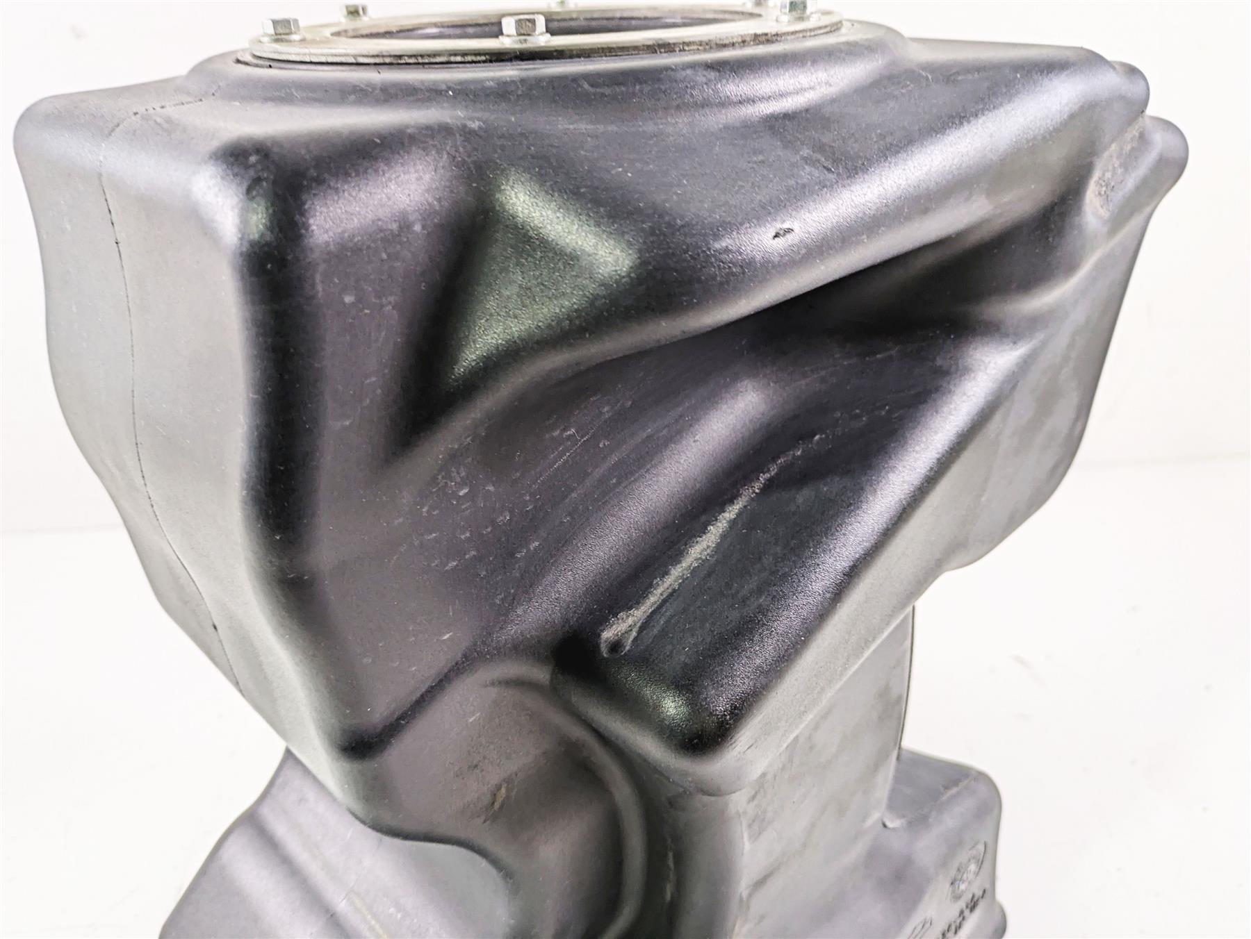 2012 Harley VRSCF Muscle V Rod Plastic Fuel Gas Petrol Tank 61328-07A 62921-07A {{ shop.shopifyCountryName }} - Mototech271