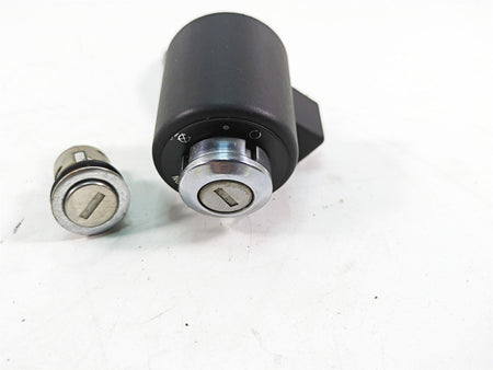 2006 Harley Sportster XL1200 Ignition Switch Steering Lock Key Set Read 71441-94 {{ shop.shopifyCountryName }} - Mototech271