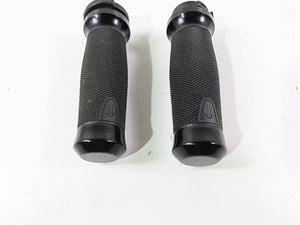 2015 Harley FXDF Dyna Fat Bob Get-A-Grip Hand Grip Set 56100008