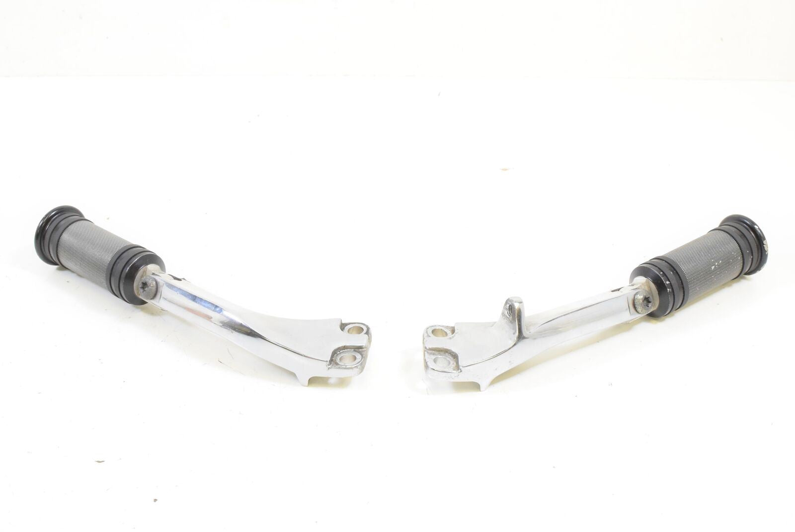 2010 Harley FXDFSE CVO Dyna Fat Bob Rear Passenger Footpeg Set 49251-06 | Mototech271