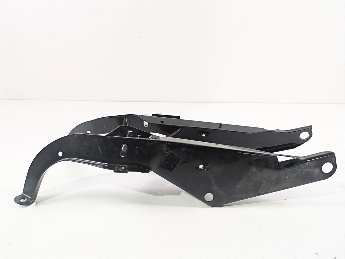2001 Harley Touring FLHX Street Glide Front Fairing Mount Set - Read 58478-96 {{ shop.shopifyCountryName }} - Mototech271