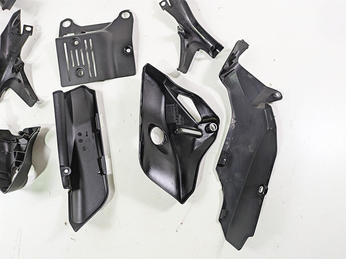2016 Ducati Monster 1200 S Engine & Frame Infill Cover Set 48211861B 48211871A {{ shop.shopifyCountryName }} - Mototech271