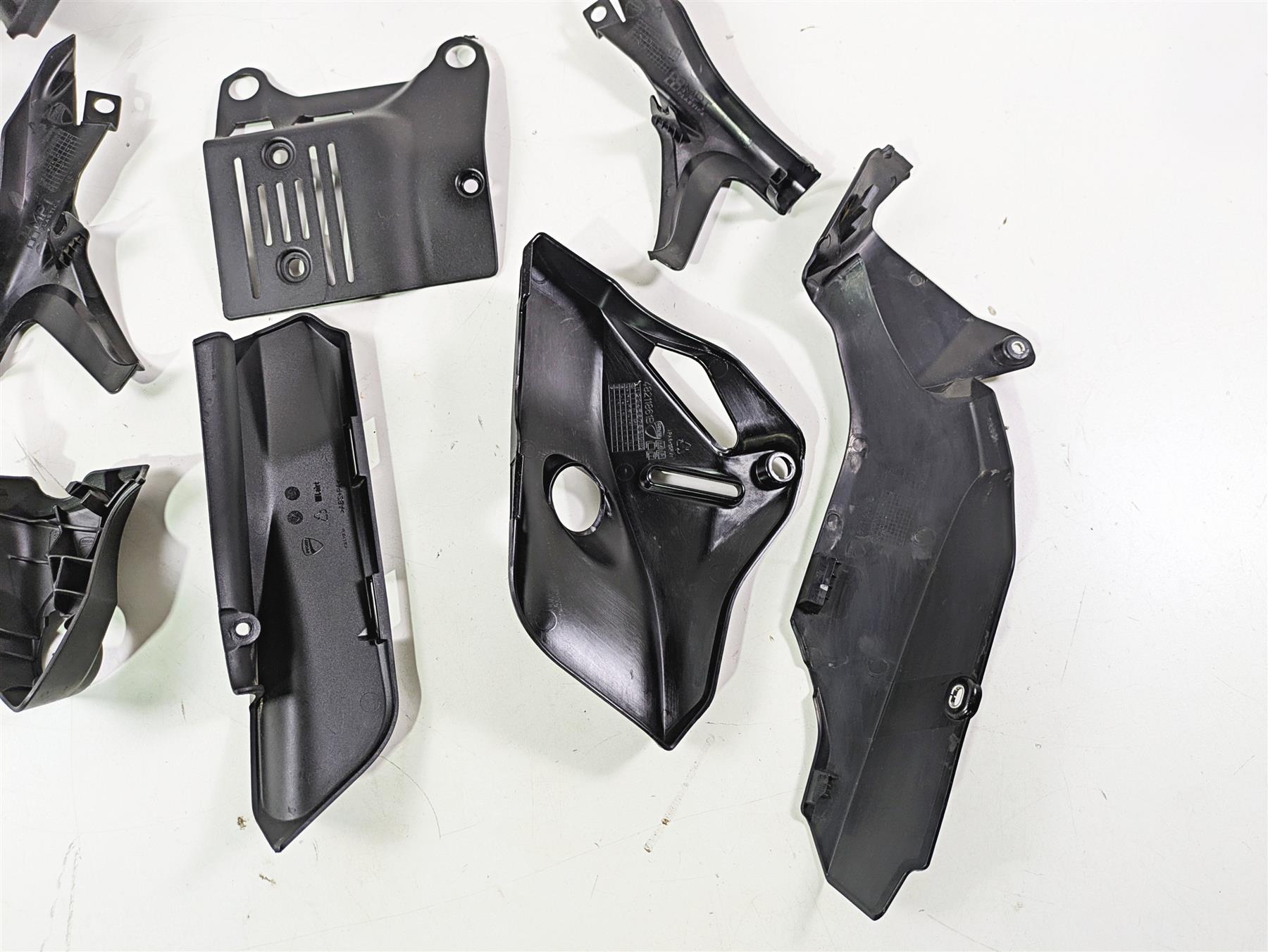 2016 Ducati Monster 1200 S Engine & Frame Infill Cover Set 48211861B 48211871A {{ shop.shopifyCountryName }} - Mototech271