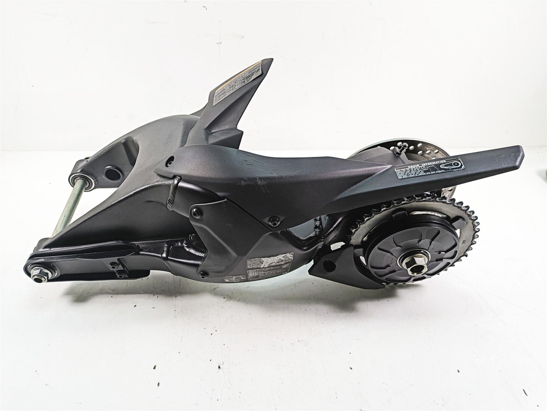 2018 Kawasaki ZX1002 Ninja H2 SX Rear Swingarm Swing Arm & Axle 33001-0686-46R {{ shop.shopifyCountryName }} - Mototech271