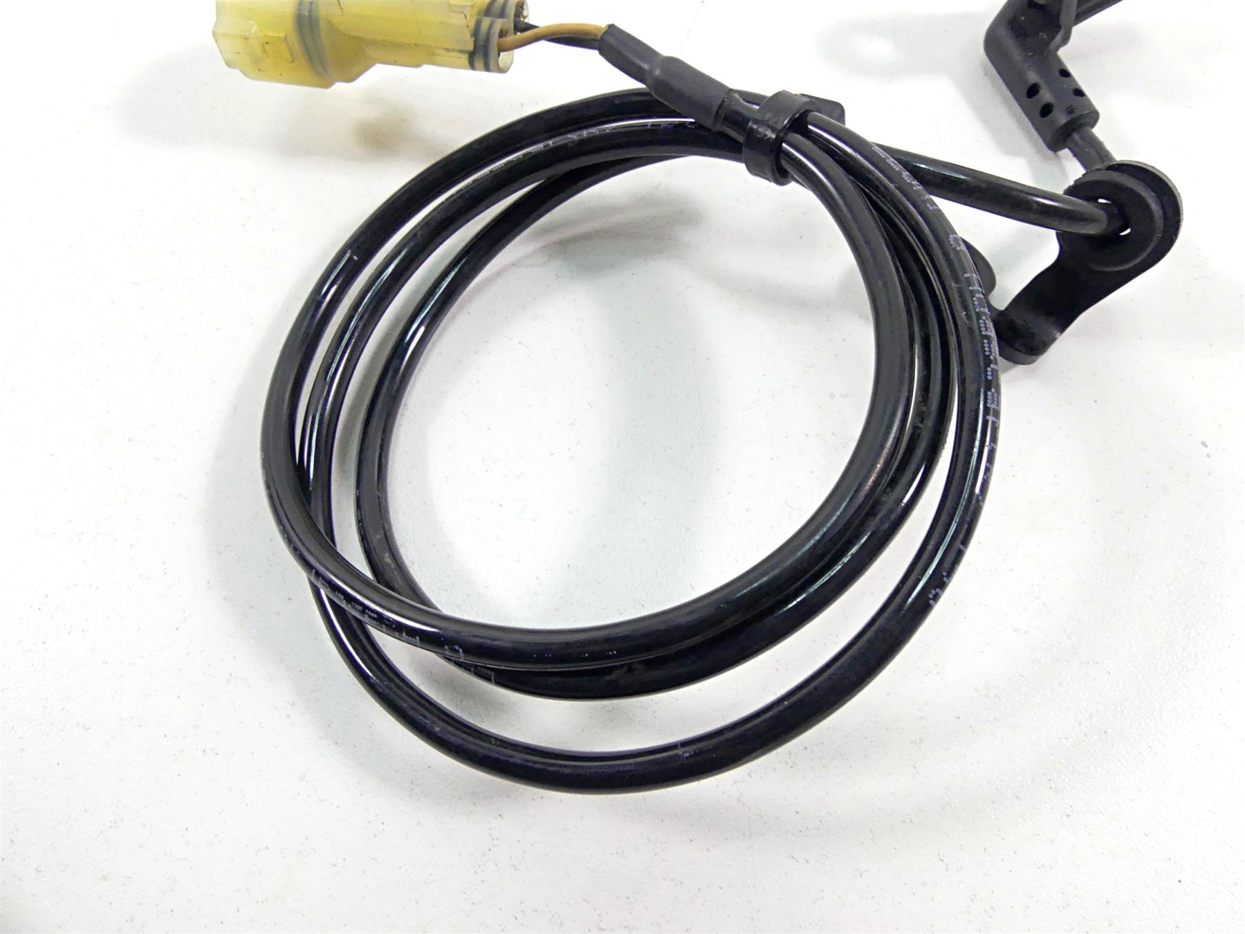 2022 Triumph Speed Triple 1200 RS Rear Abs Brake Wheel Speed Sensor T2022790 {{ shop.shopifyCountryName }} - Mototech271