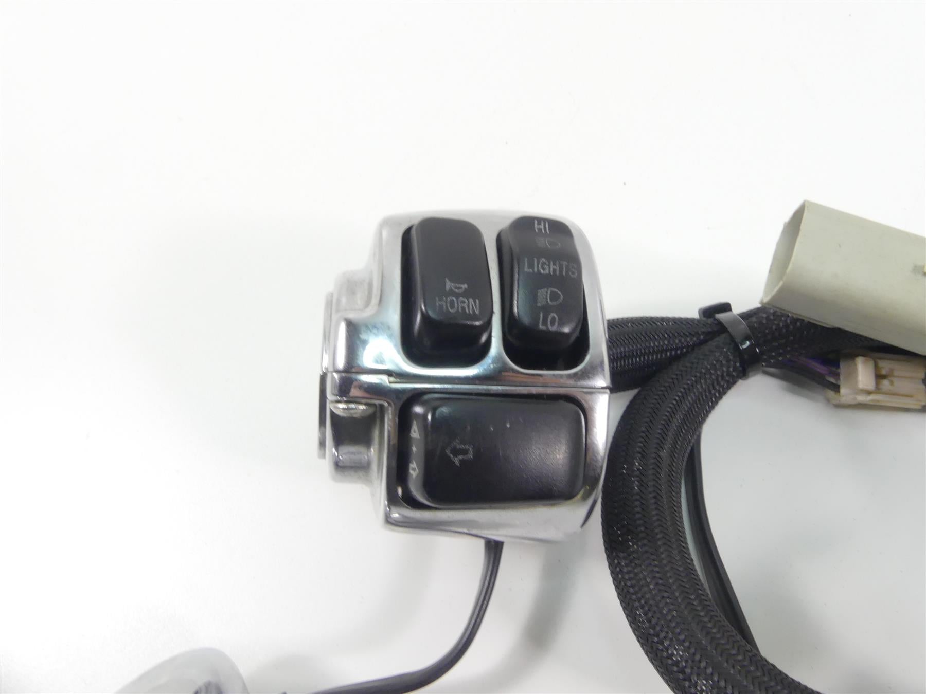 2009 Harley Dyna FXDF SE CVO Fat Bob Chrome Hand Control Switch Set 71682-06A {{ shop.shopifyCountryName }} - Mototech271