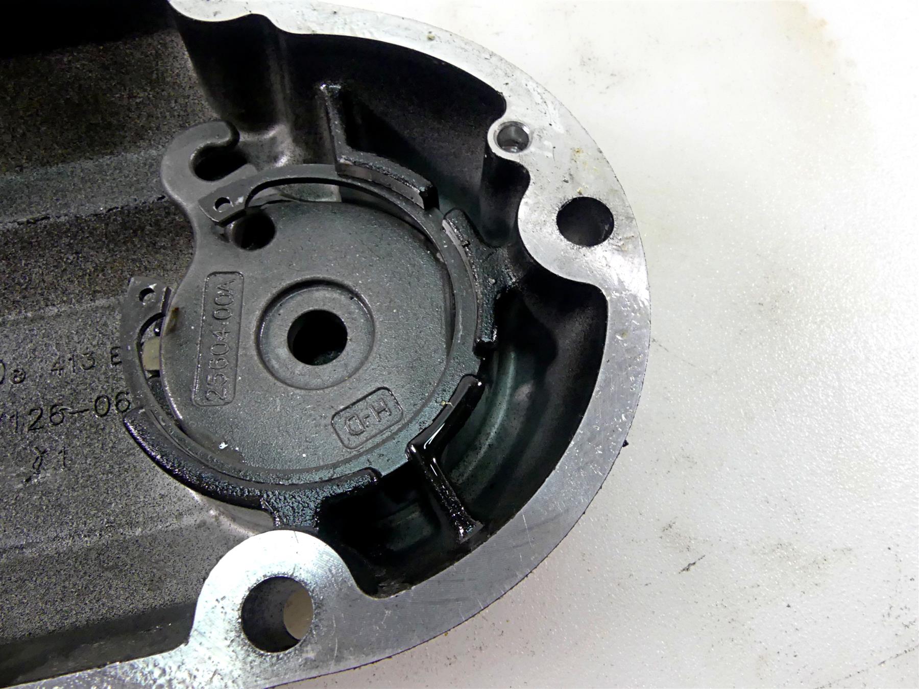 2017 Harley Dyna FXDB Street Bob Transmission Shift Clutch Cover 37126-06 {{ shop.shopifyCountryName }} - Mototech271