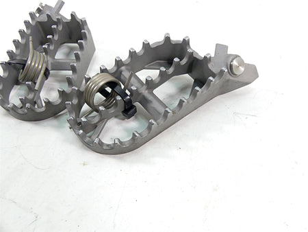 2016 BMW R1200GS Adv K51 Rider Footpeg Foot Peg Set 46718529843 46718529844 {{ shop.shopifyCountryName }} - Mototech271