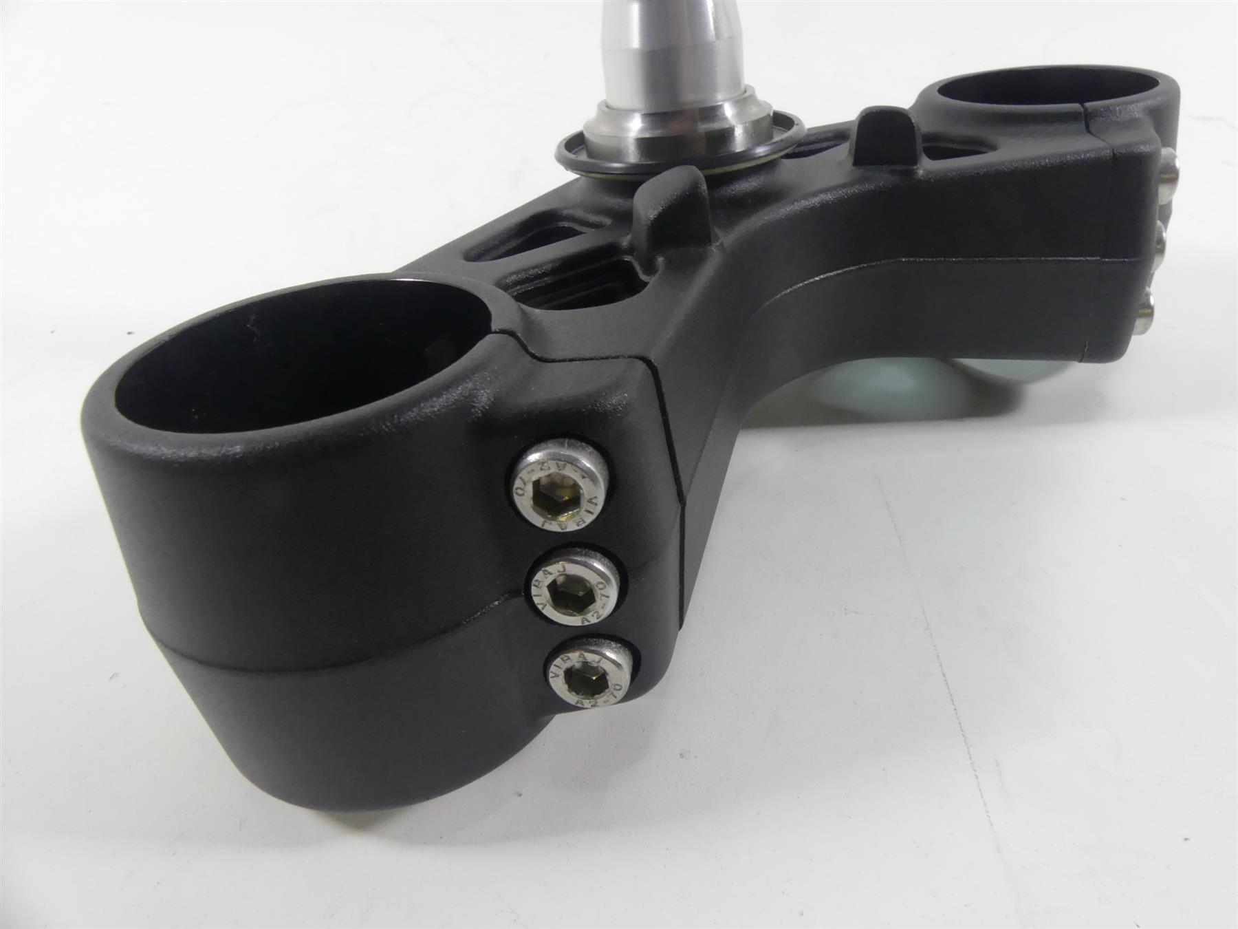 2015 Triumph 1050 Speed Triple R Lower Ohlins Triple Tree 53mm T2048460 {{ shop.shopifyCountryName }} - Mototech271