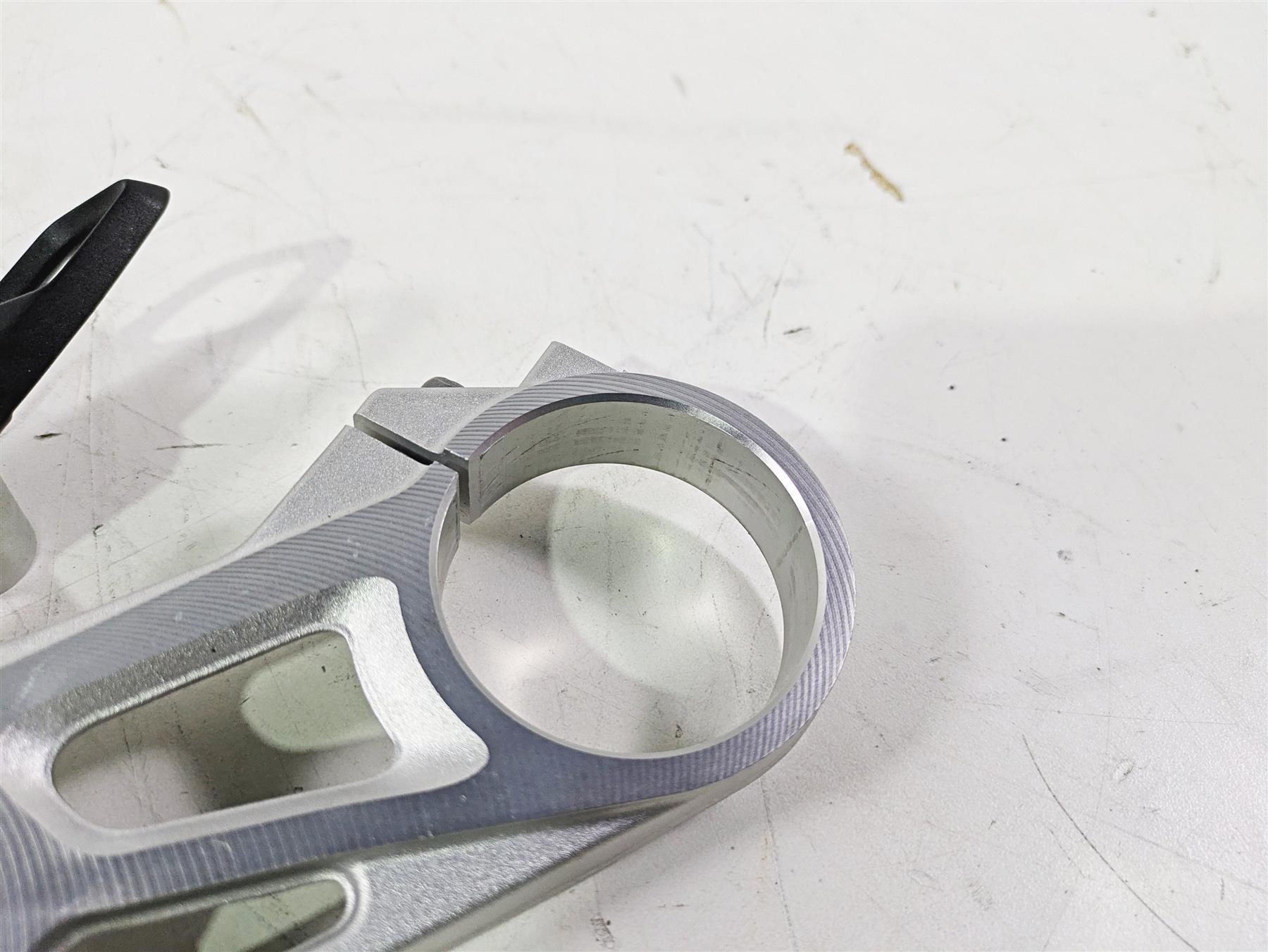 2016 BMW S1000RR K46 Upper Triple Tree Steering Clamp 31428549498 {{ shop.shopifyCountryName }} - Mototech271