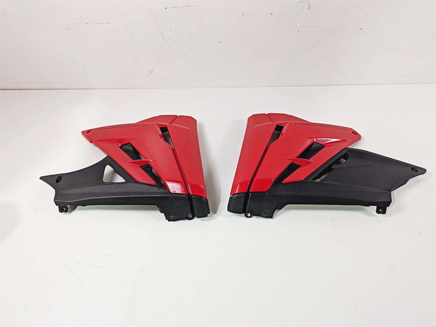 2022 Ducati Streetfighter V2 Tank Side Cover Fairing Set 4801C531A 4801C541A