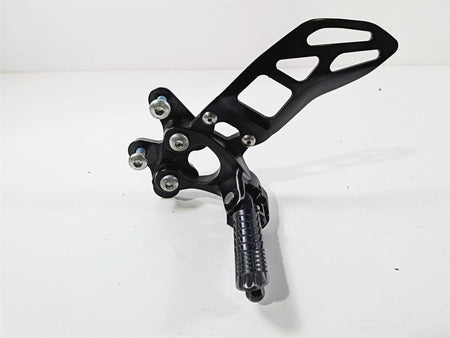 2024 Suzuki GSXR 600 Left Front Footpeg & Shifter 43521-47H20 25600-14J11 {{ shop.shopifyCountryName }} - Mototech271