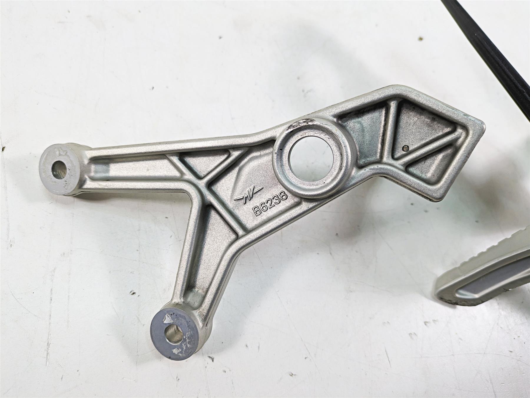 2017 Mv Agusta Dragster 800 Front Rider Footpeg Rest Set 8000B6239 8000B6238 {{ shop.shopifyCountryName }} - Mototech271