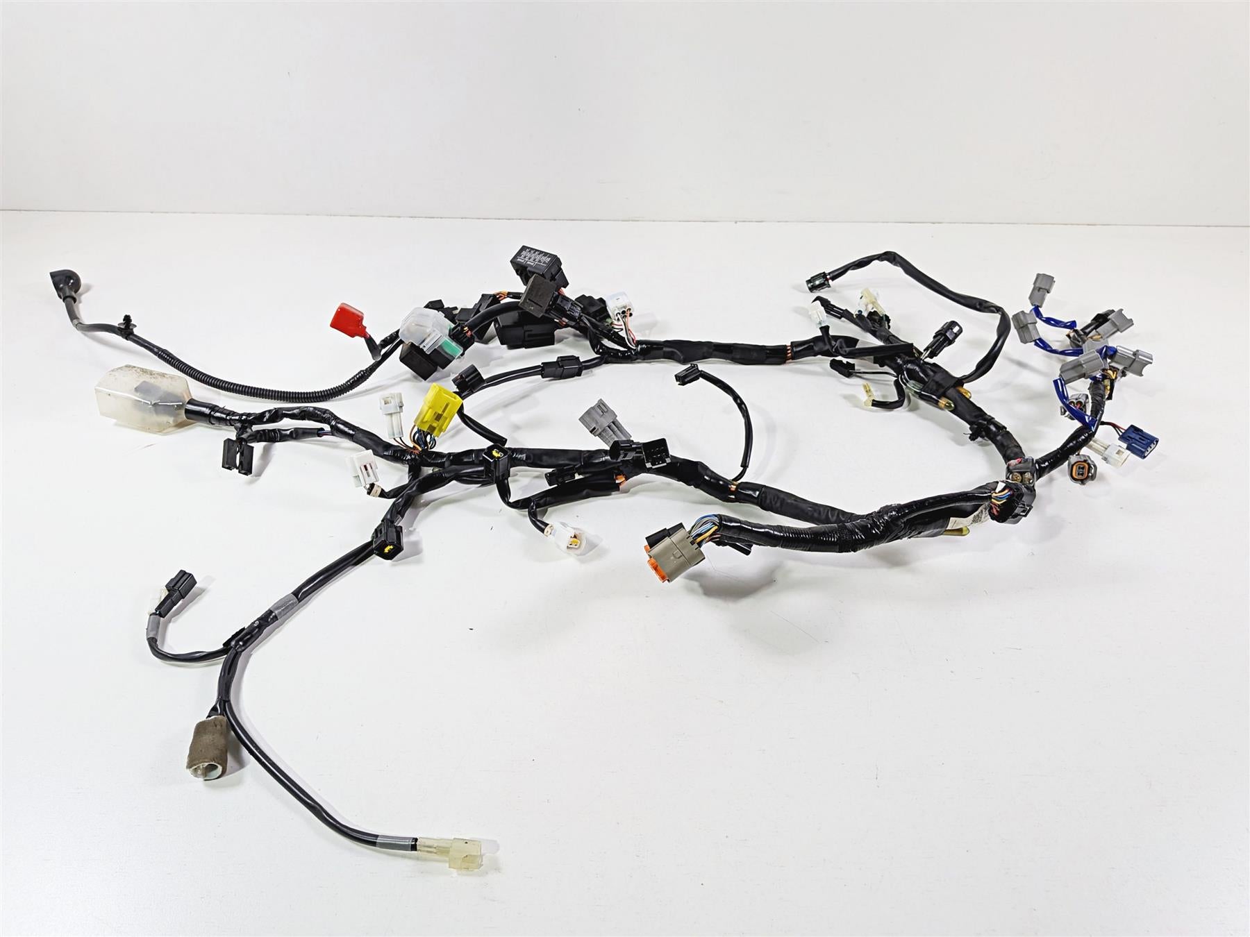 2024 Suzuki GSXR 600 Main Wiring Harness Loom - No Cuts - Nice 36610-14JC2 {{ shop.shopifyCountryName }} - Mototech271