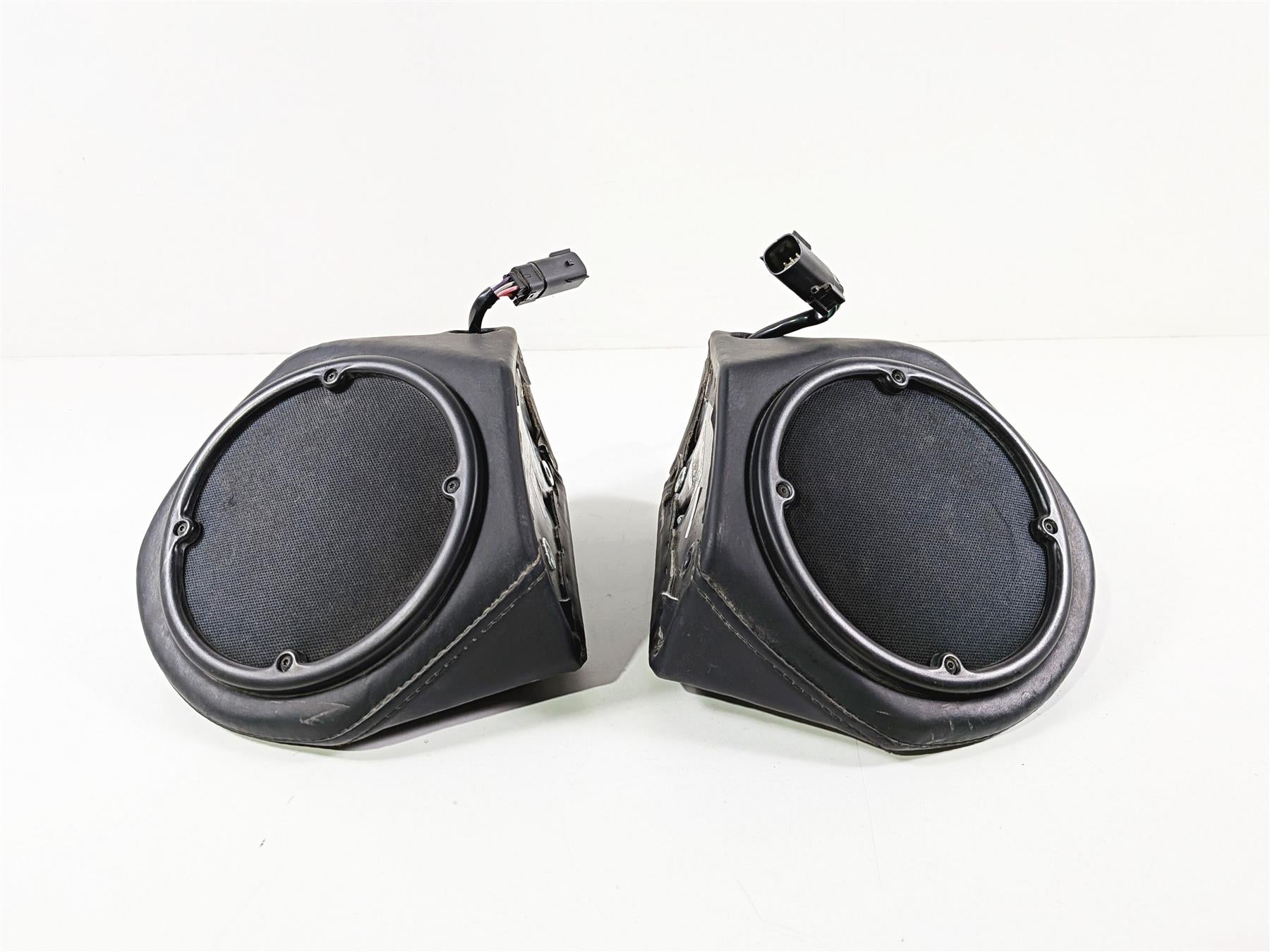 2011 Harley Touring FLHTCU CVO Electra Glide Trunk Speakers 76301-08A 76284-08A-Mototech271