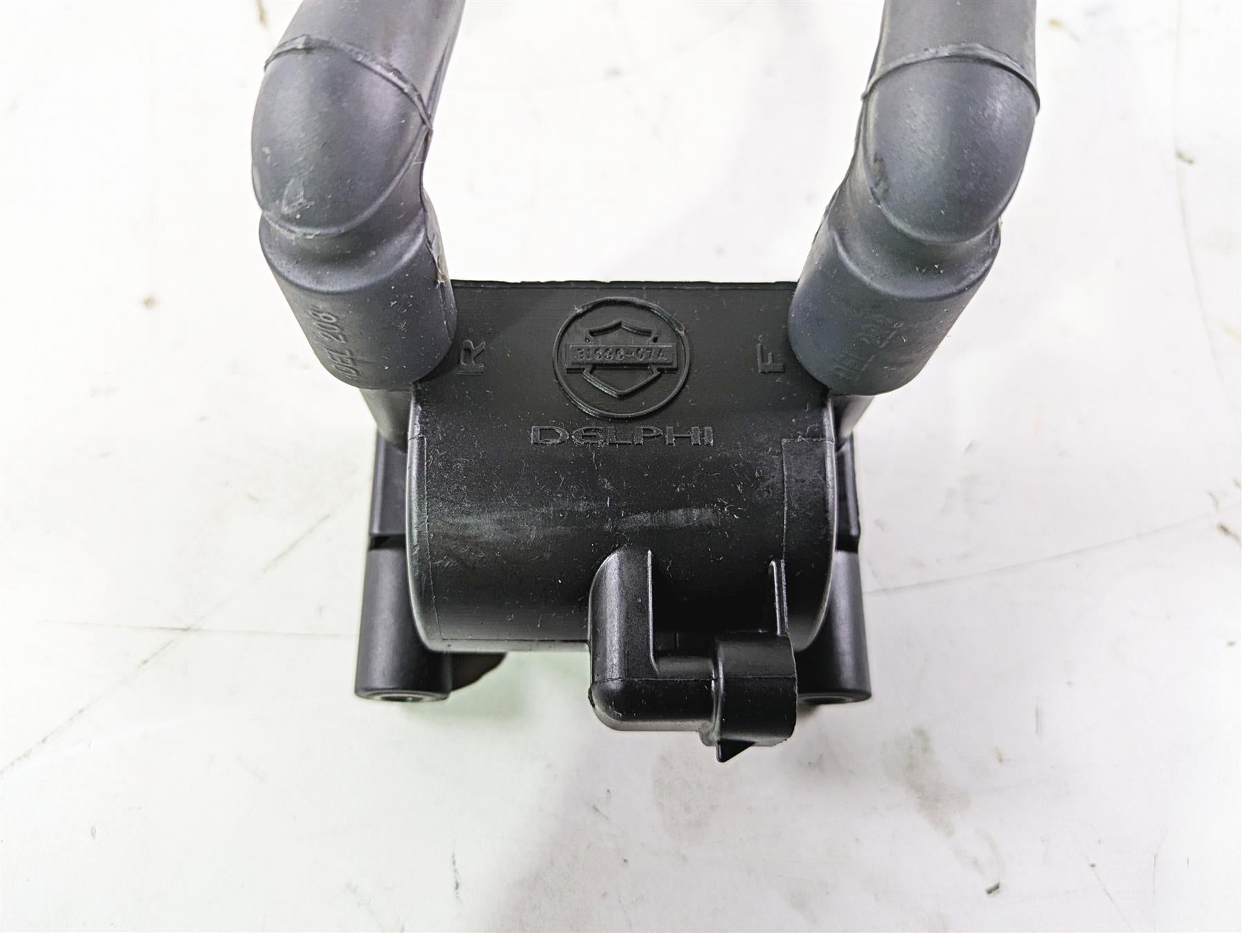 2016 Harley Touring FLTRX Road Glide Ignition Coil & Wires Set Delphi 31696-07A {{ shop.shopifyCountryName }} - Mototech271