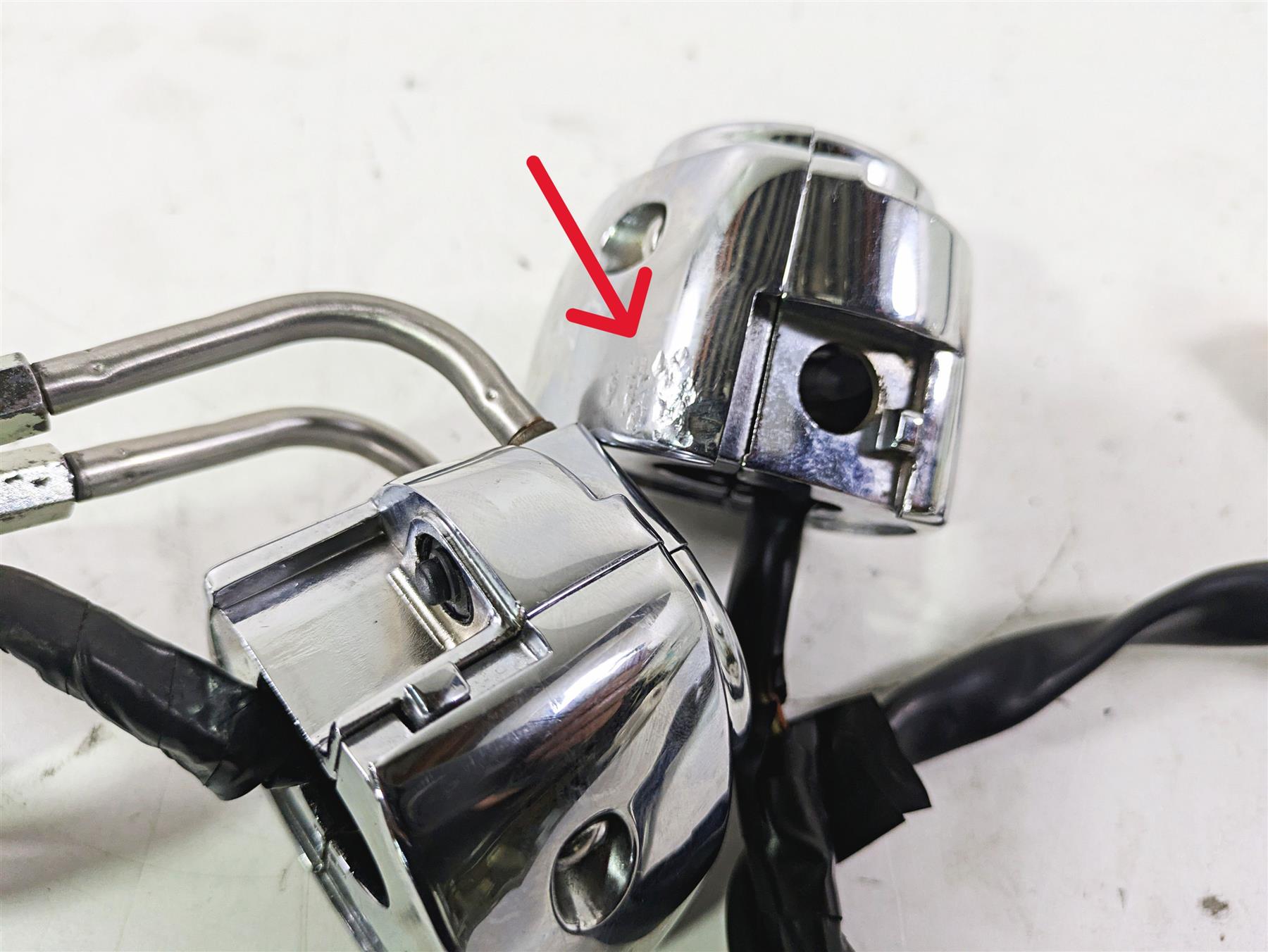 2004 Harley Softail FLSTF Fat Boy Nice Chrome Hand Control Switch Set 71682-06 {{ shop.shopifyCountryName }} - Mototech271