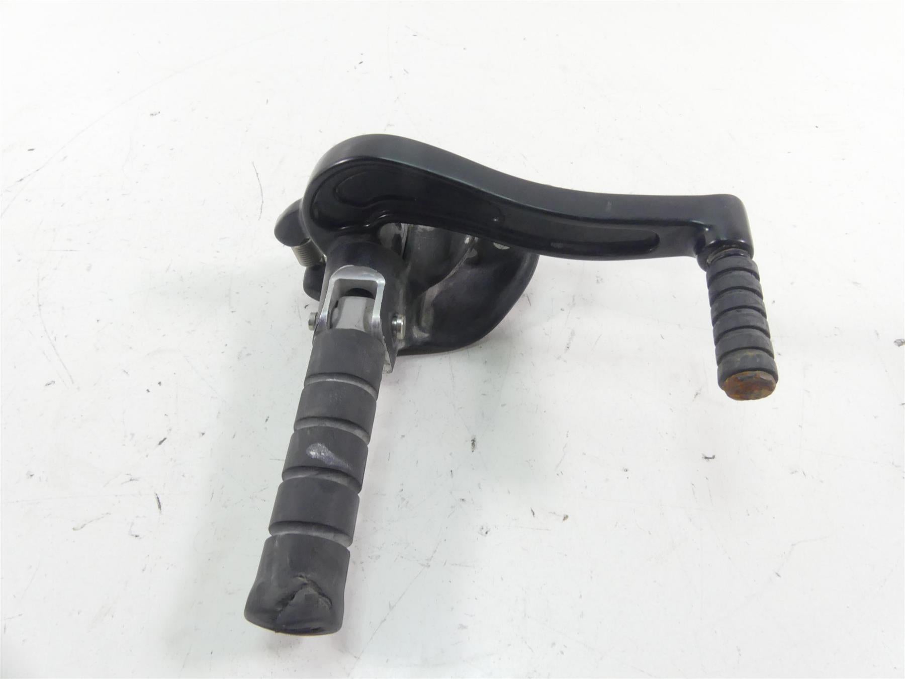 2018 Indian Scout Sixty Right Footpeg Set & Brake Pedal 5138883 5138885 {{ shop.shopifyCountryName }} - Mototech271