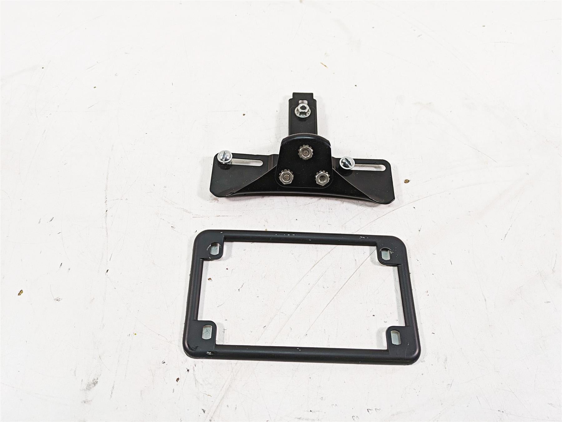 2015 Harley FXDL Dyna Low Rider Rear License Plate Mount Holder 59984-73 {{ shop.shopifyCountryName }} - Mototech271