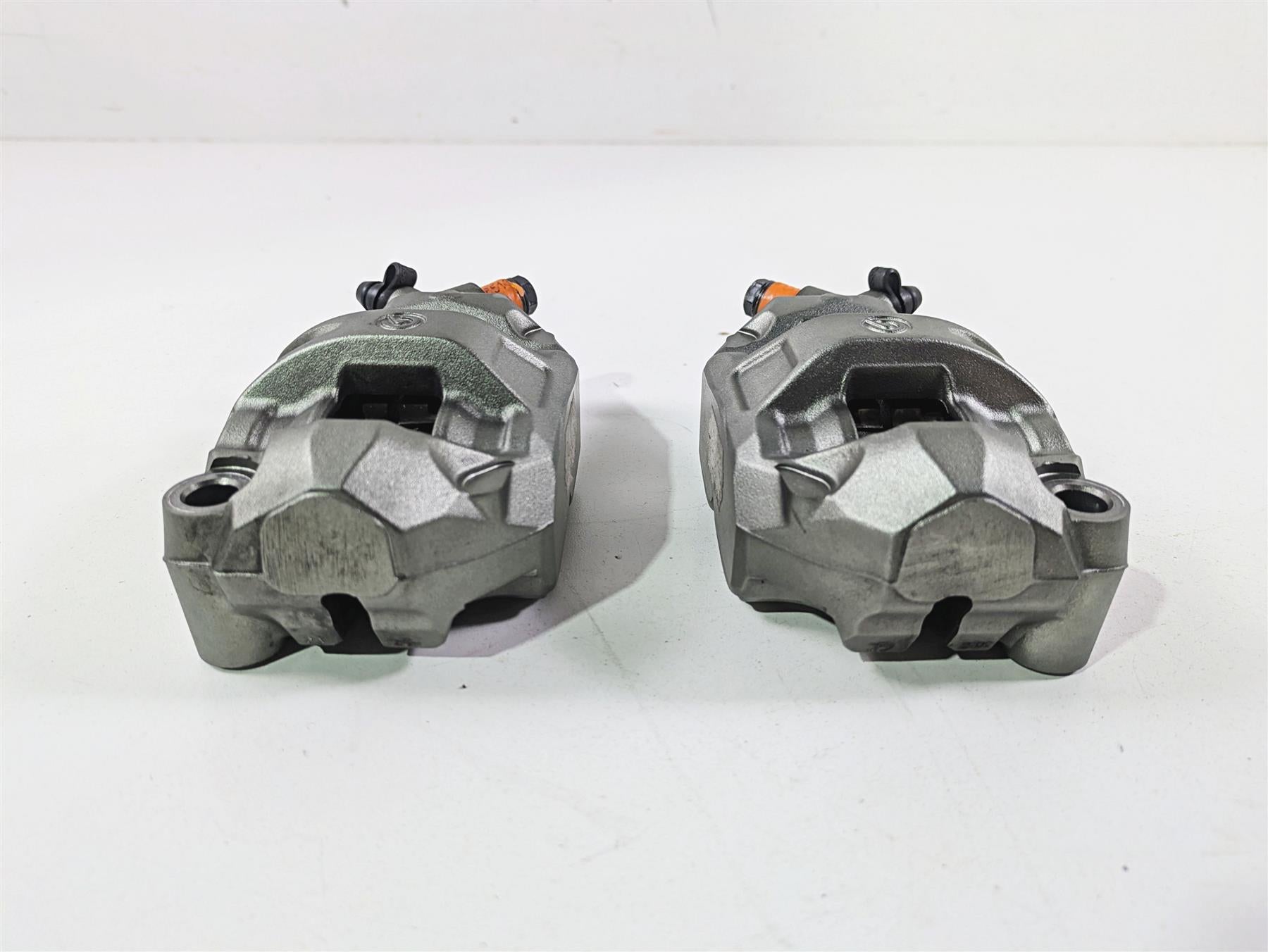 2018 KTM 1290 Super Duke R Brembo Front Brake Caliper Set 100mm 6131301500158 {{ shop.shopifyCountryName }} - Mototech271
