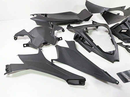 2024 Kawasaki EX500 Ninja 40th An. Tail & Side Cover Cockpit Fairing 36043-0001 {{ shop.shopifyCountryName }} - Mototech271