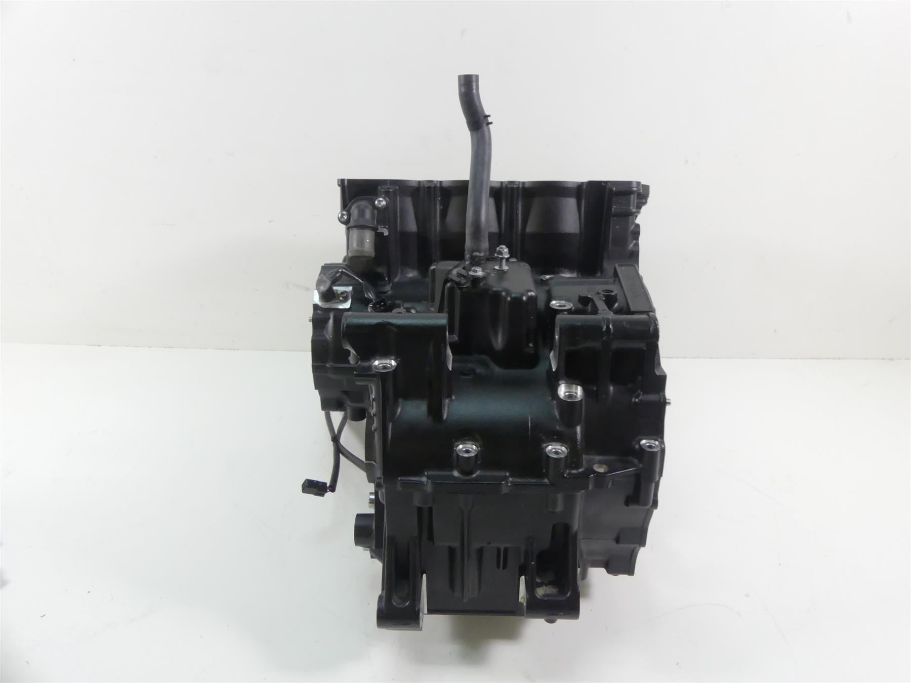 2020 Triumph Speed Triple RS 1050 Crank Case Crankcase Motor Piston T1162225 {{ shop.shopifyCountryName }} - Mototech271