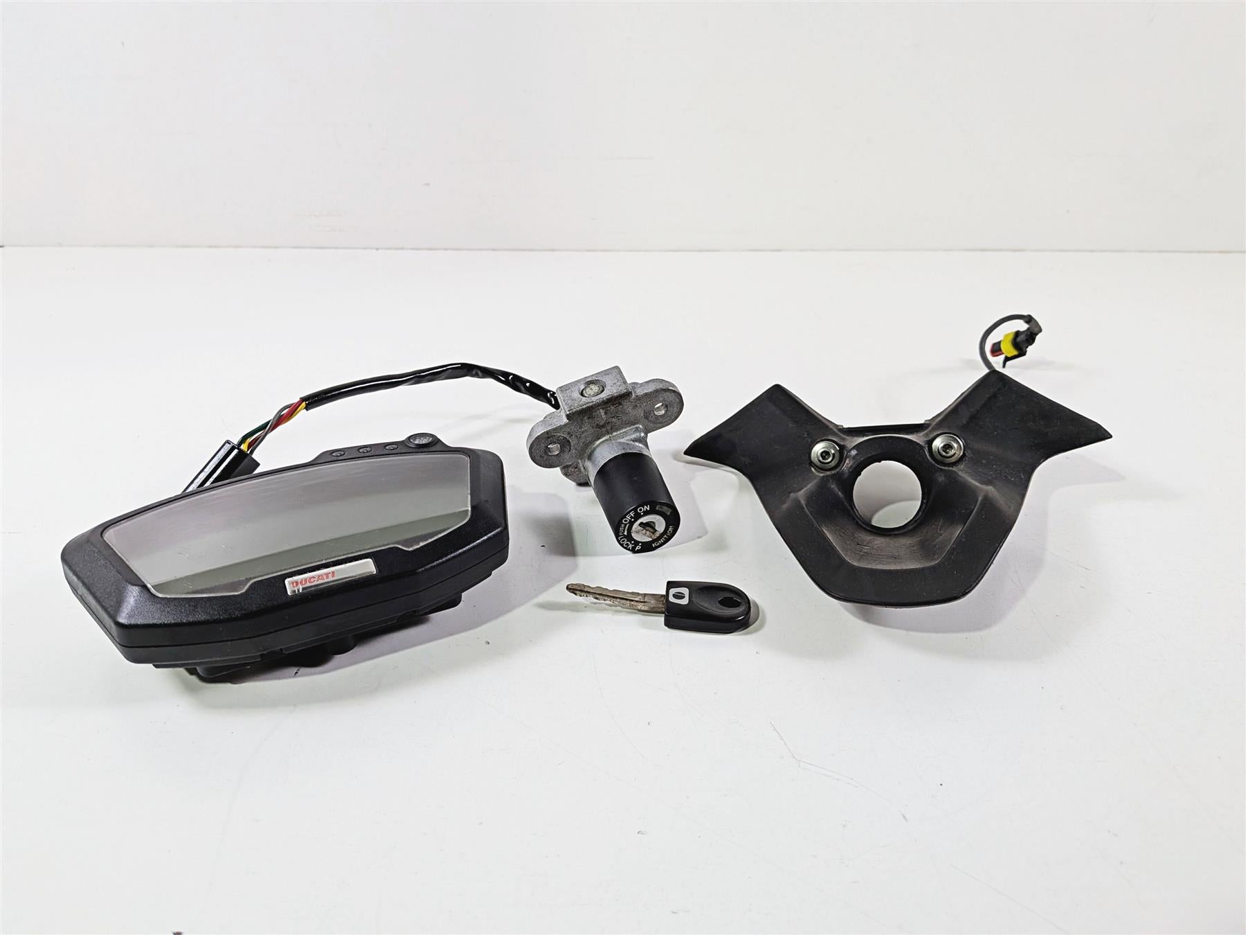 2008 Ducati 1098 SBK Speedometer Ignition Switch Key Set 40610602A 59820541A-Mototech271