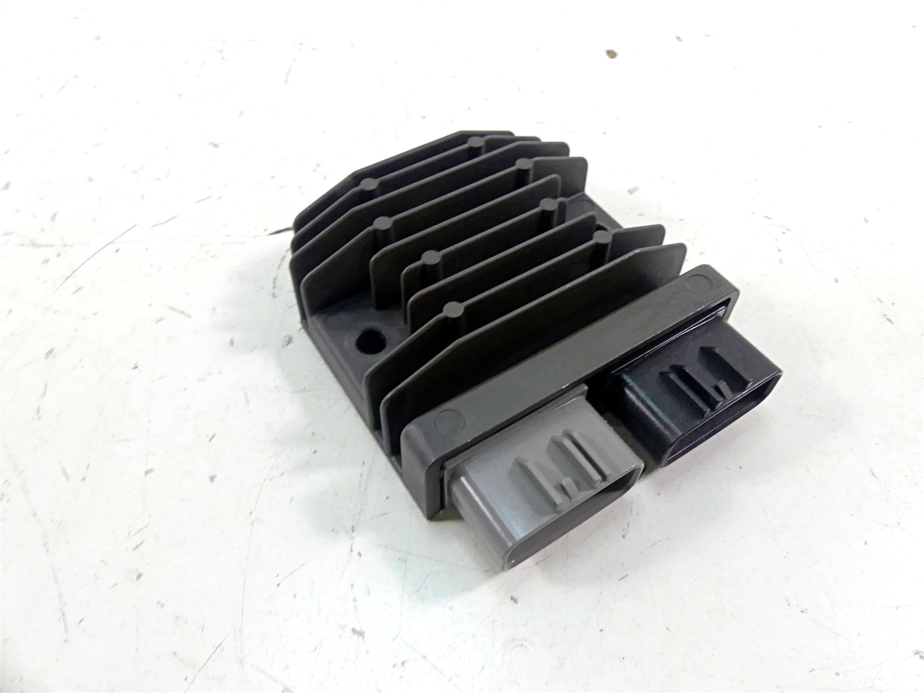 2018 BMW S1000RR K46 Rectifier Voltage Regulator FH020CA 12317718422 {{ shop.shopifyCountryName }} - Mototech271