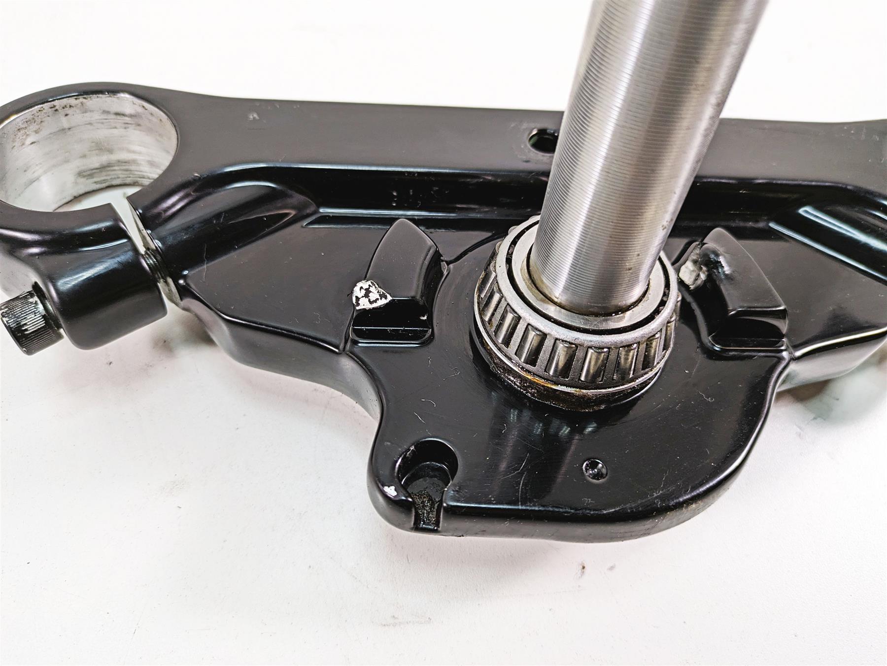 2009 Harley FXDF Dyna Fat Bob Lower Triple Tree Clamp 49mm - Read 47648-08 {{ shop.shopifyCountryName }} - Mototech271