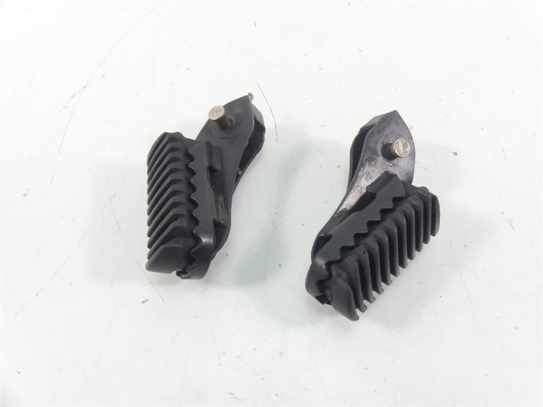 2015 BMW F800GS K72 Front Footpeg Foot Peg Rest Set 46717701199 46717701200