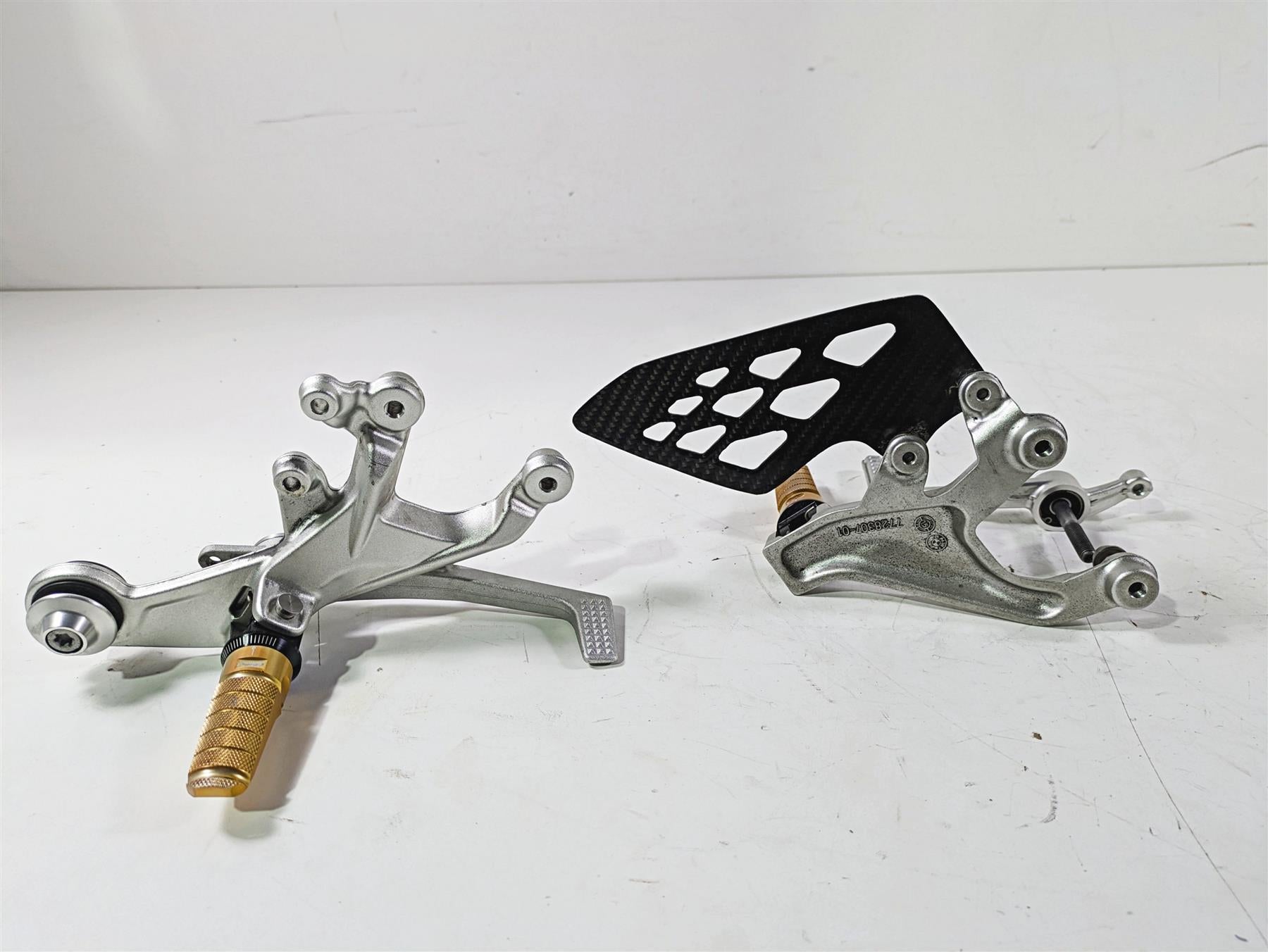 2016 BMW S1000RR K46 Left Right Footpeg Set Shifter Brake Pedal 46717728307 {{ shop.shopifyCountryName }} - Mototech271
