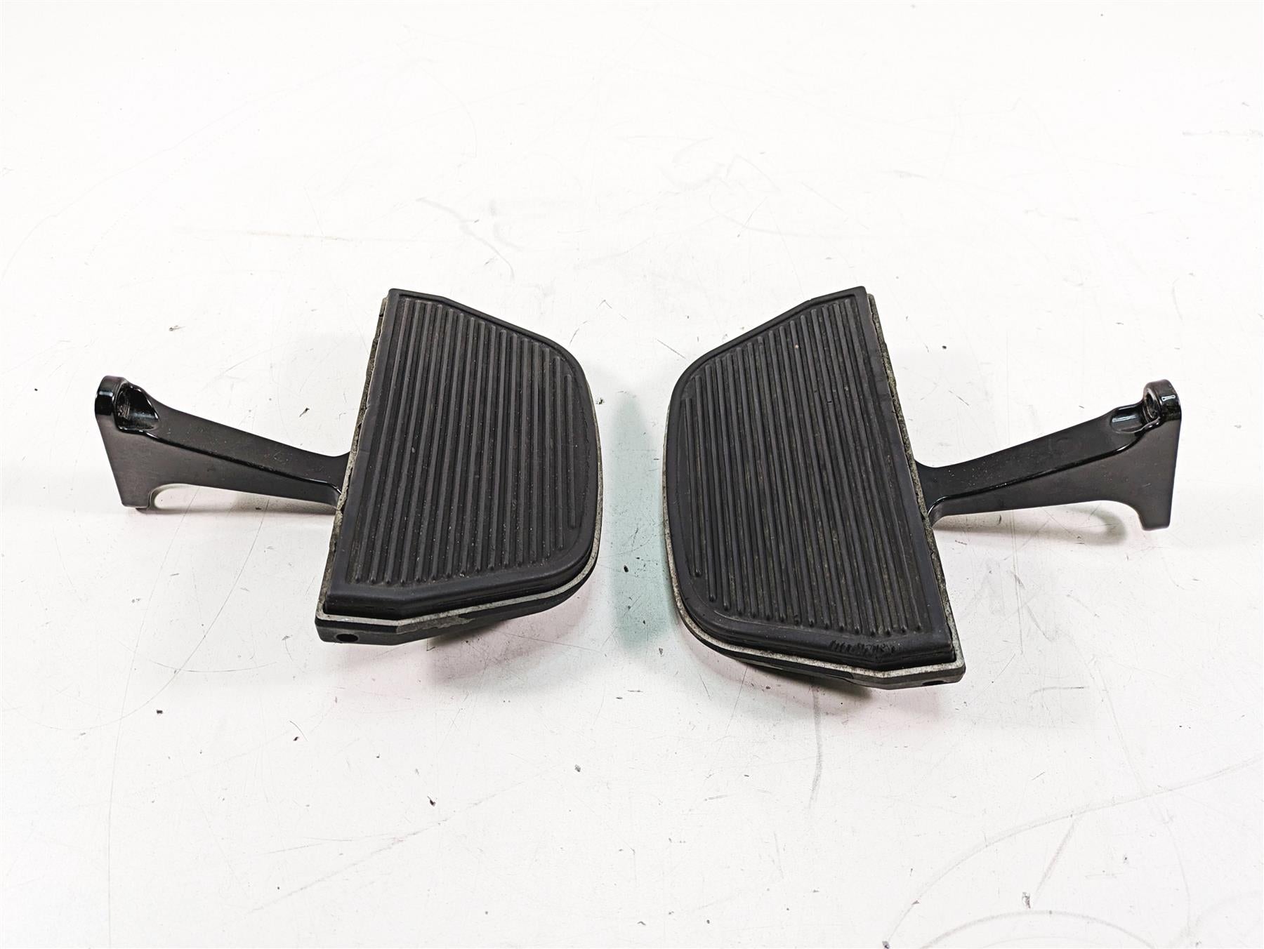 2011 Harley Touring FLHR Road King Rear Floor Board Set 52719-10 {{ shop.shopifyCountryName }} - Mototech271