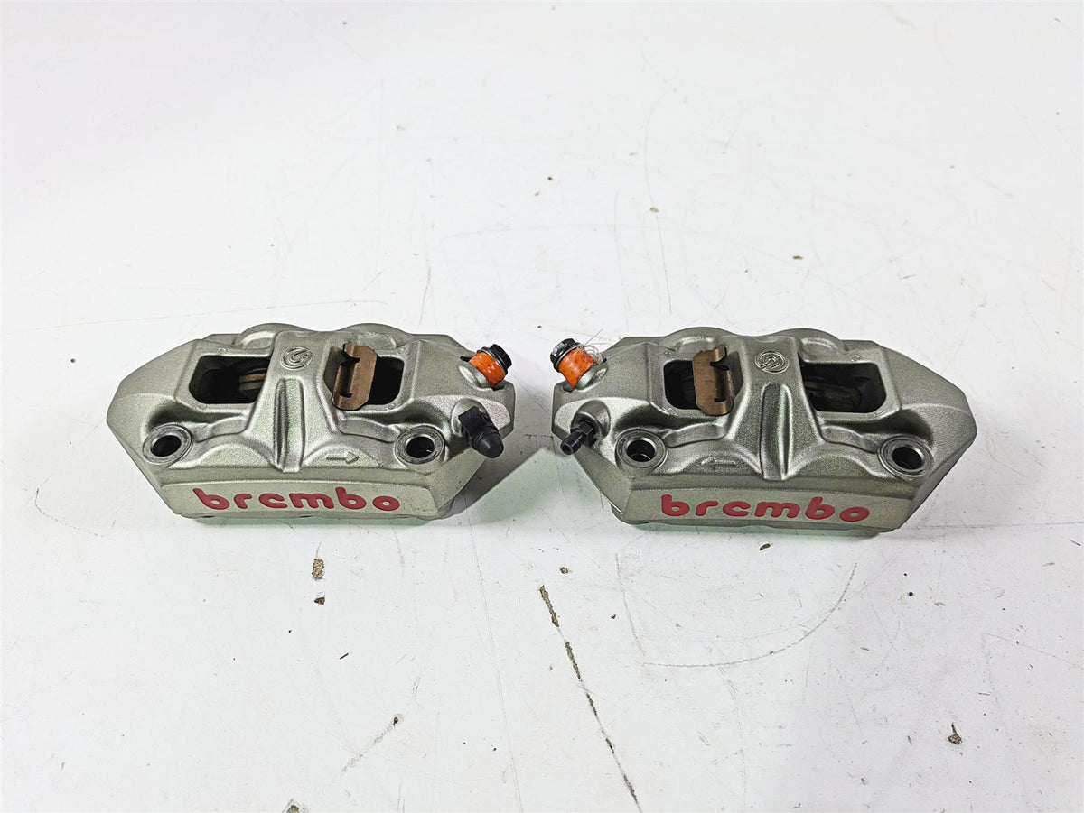 2019 Triumph Speed Triple RS 1050 Brembo M4 Front Brake Calipers 100mm T2023530 {{ shop.shopifyCountryName }} - Mototech271