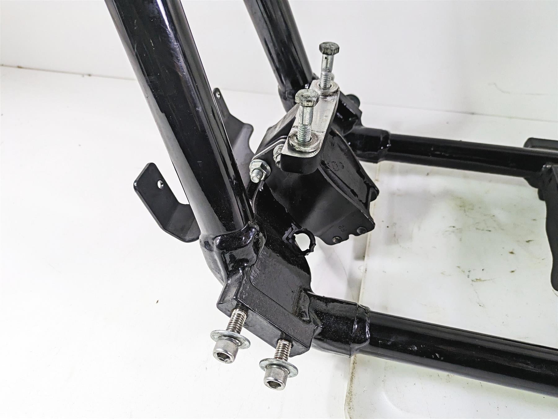 2017 Harley Dyna FXDB Street Bob Straight Main Frame Chassis 29dgr With Clean California Title 47745-06B {{ shop.shopifyCountryName }} - Mototech271