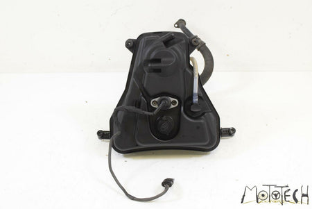 2009 BMW K1300 K1300S K40 Oil Tank Reservoir Assembly 770755101 {{ shop.shopifyCountryName }} - Mototech271