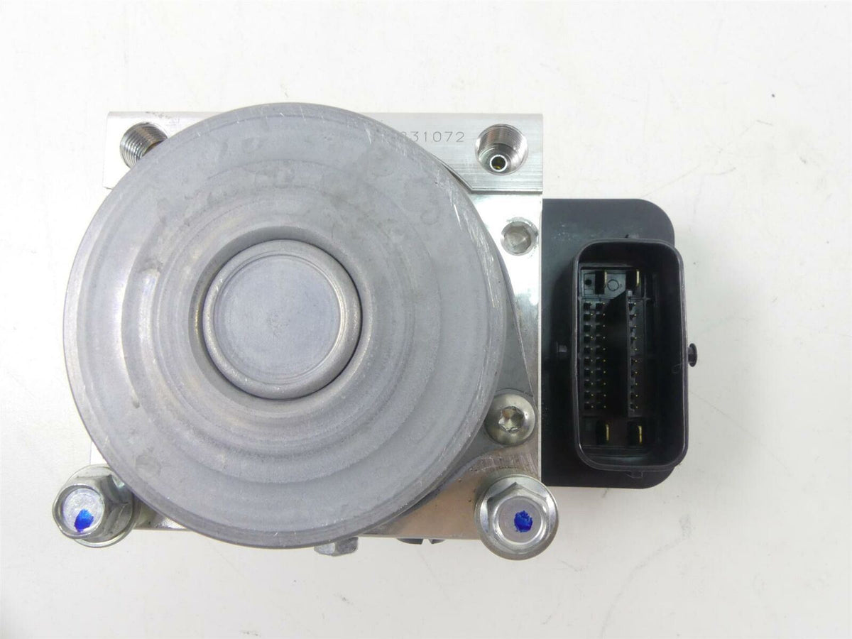 2020 Yamaha VMX17 1700 Advics Abs Brake Pump Pressure Module 2S3-85930-10-00 {{ shop.shopifyCountryName }} - Mototech271