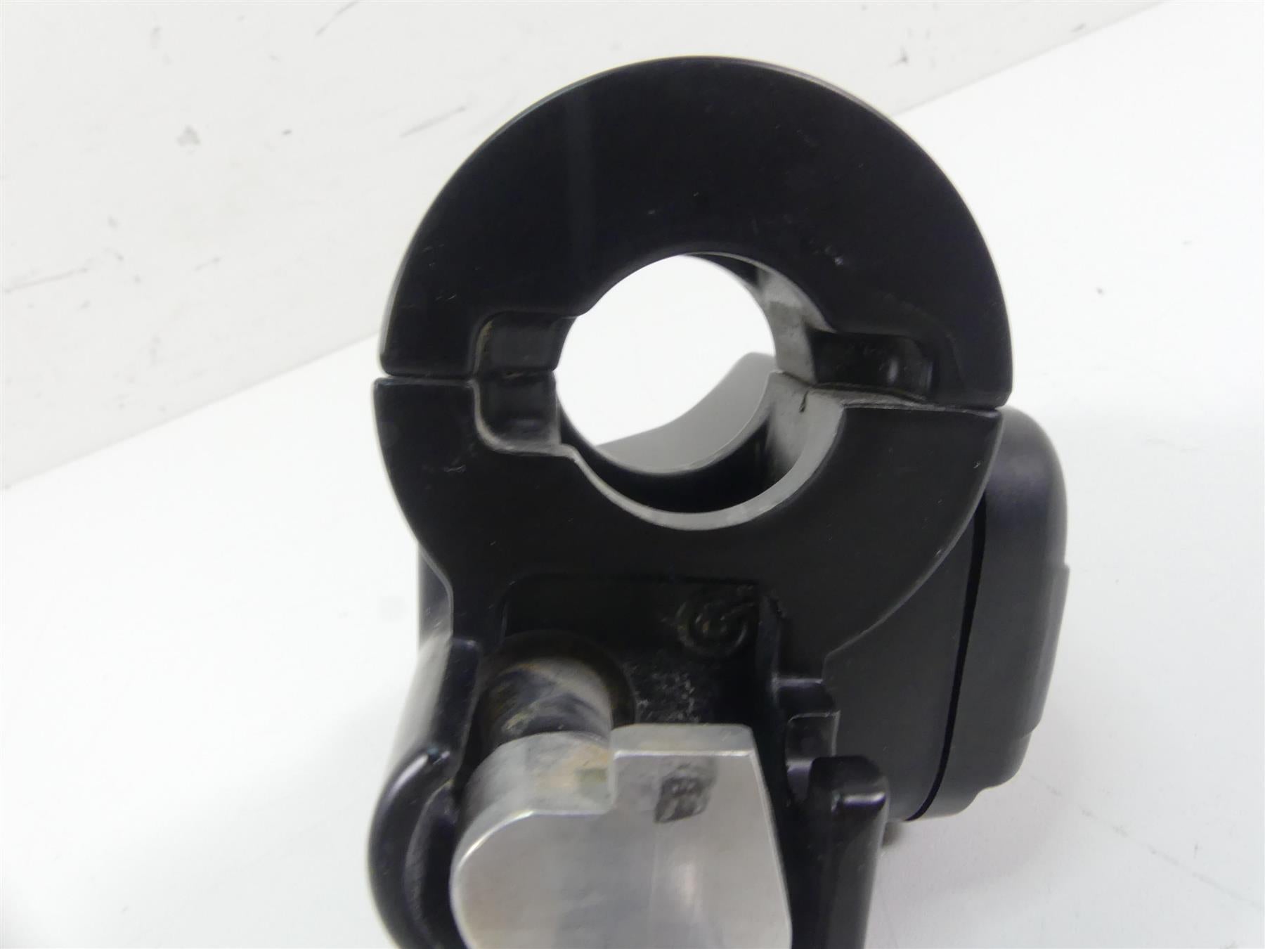 2014 Harley Touring FLHTK Electra Glide Front Brake Master Cylinder 44551-08F {{ shop.shopifyCountryName }} - Mototech271