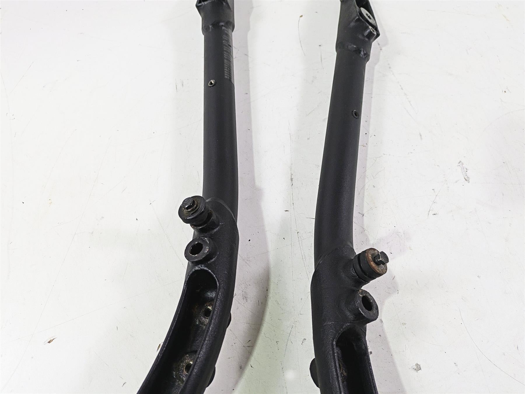 2018 Indian Chieftain Limited Front Frame Down Tube Set 1018969 1018970 {{ shop.shopifyCountryName }} - Mototech271