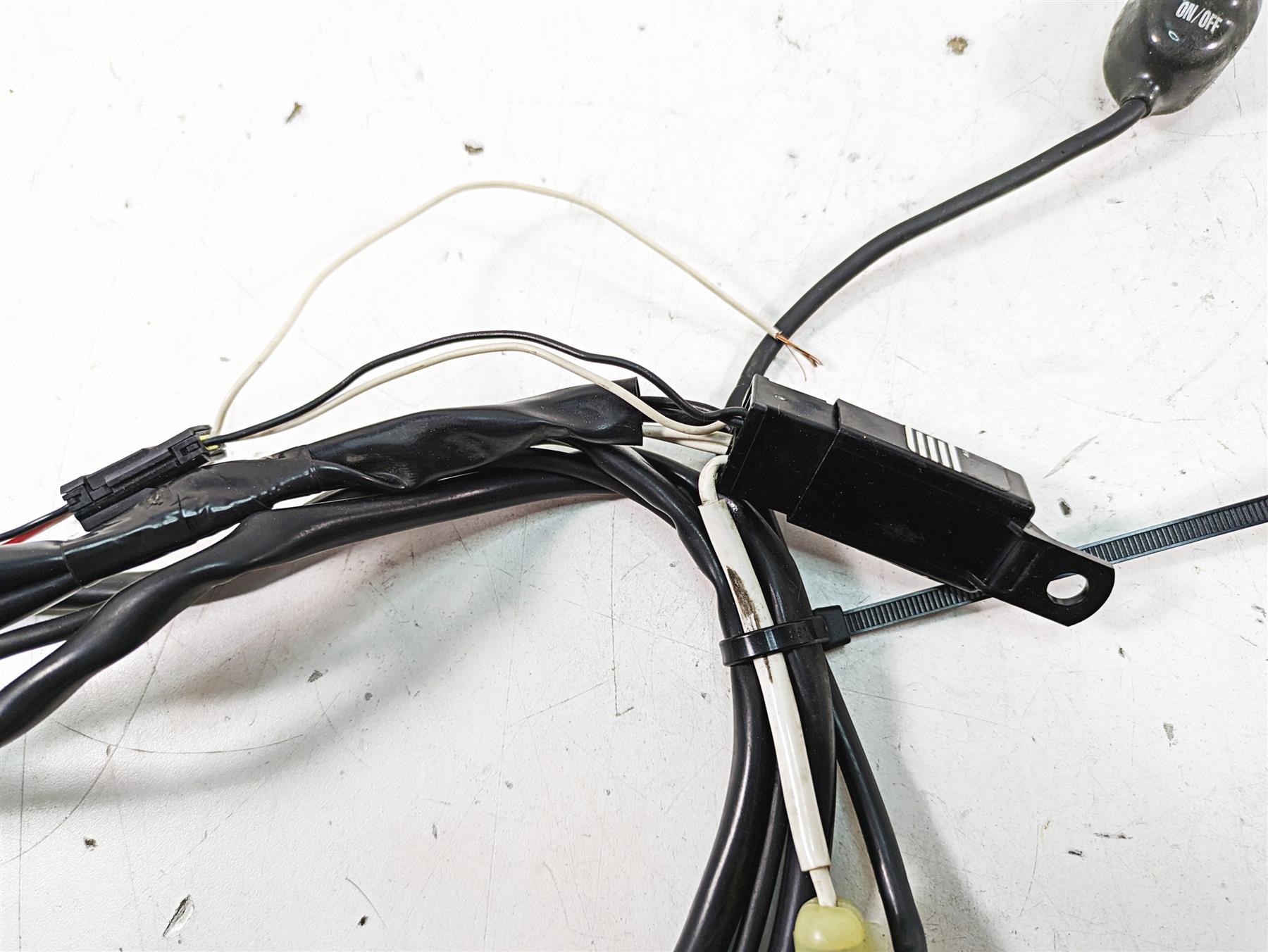 2007 BMW R1200RT K26 PIAA 1100X Halogen Driving Light Multi-Fit Kit 74224 {{ shop.shopifyCountryName }} - Mototech271