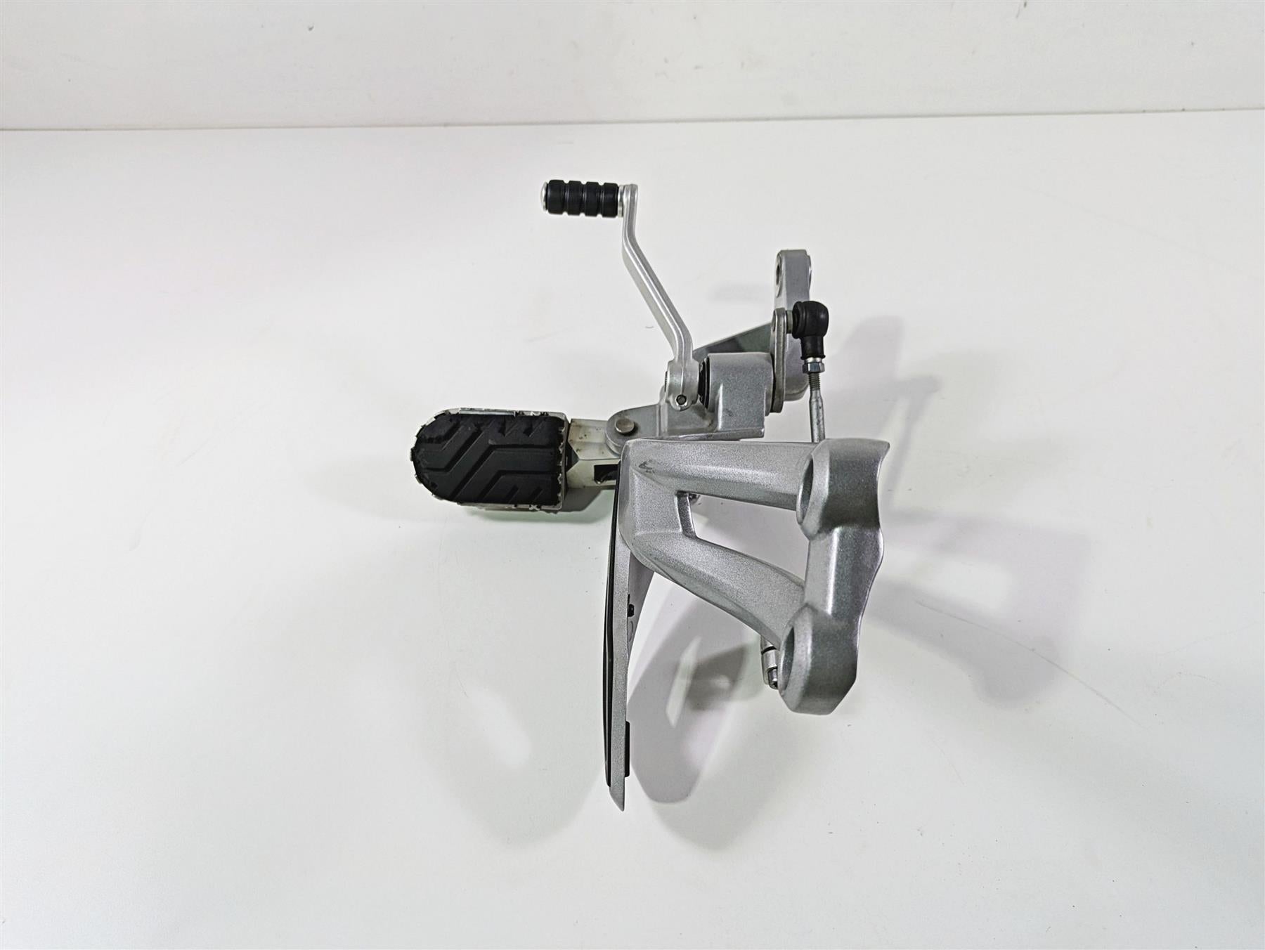2015 Triumph Tiger Explorer XC Left Front Footpeg & Shifter T2081079 T2081888 {{ shop.shopifyCountryName }} - Mototech271