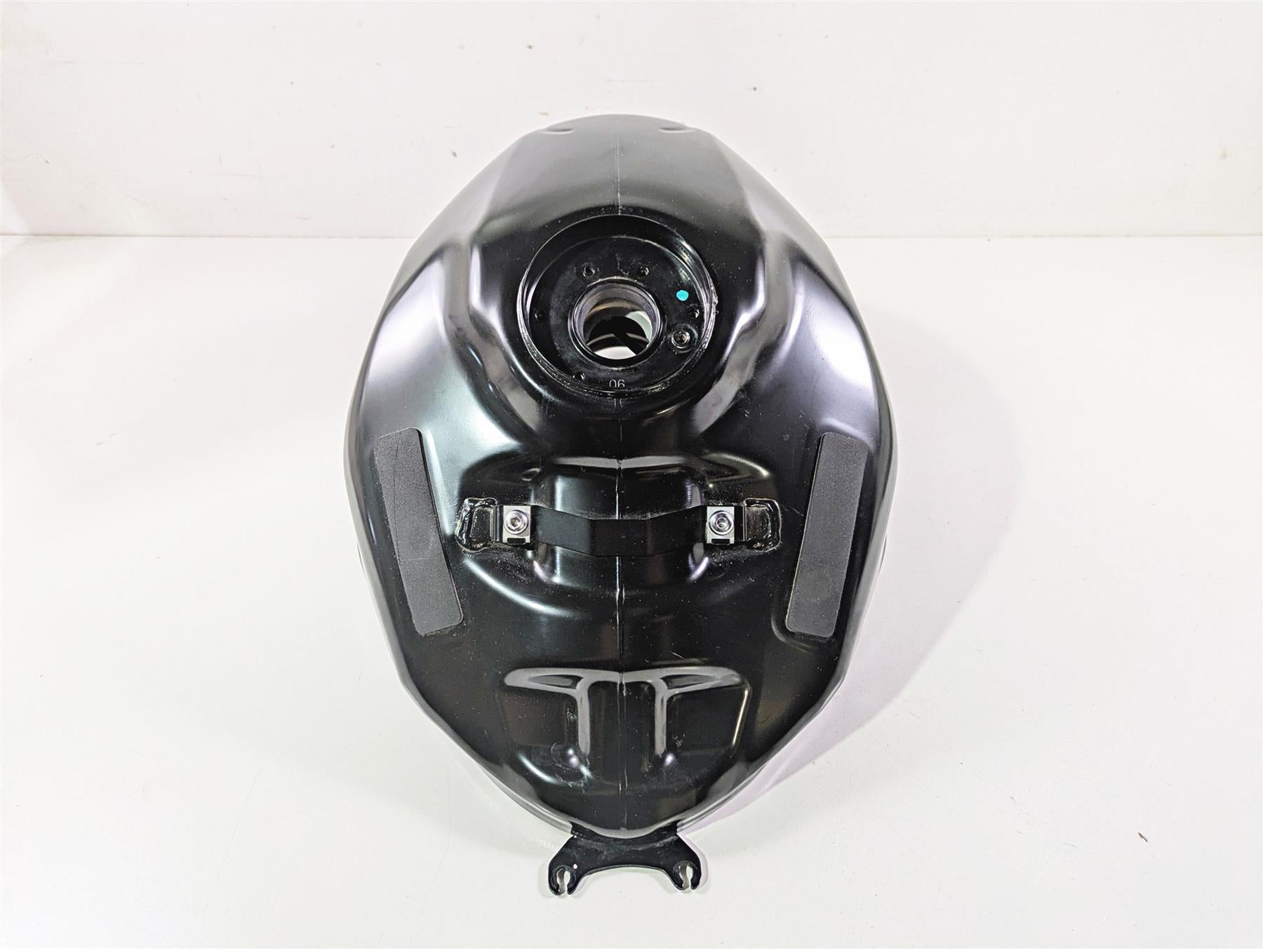 2024 Triumph Street Triple 765 R Fuel Gas Petrol Tank - No Dent - Read T2407560 {{ shop.shopifyCountryName }} - Mototech271