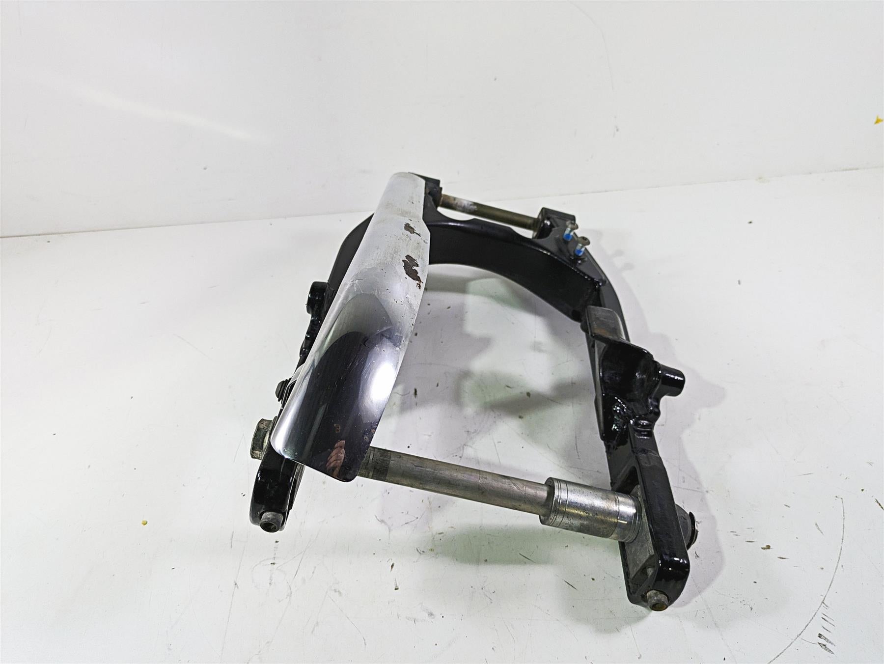 2012 Harley FLD Dyna Switchback Rear Swingarm & Belt Guards 47820-10 {{ shop.shopifyCountryName }} - Mototech271