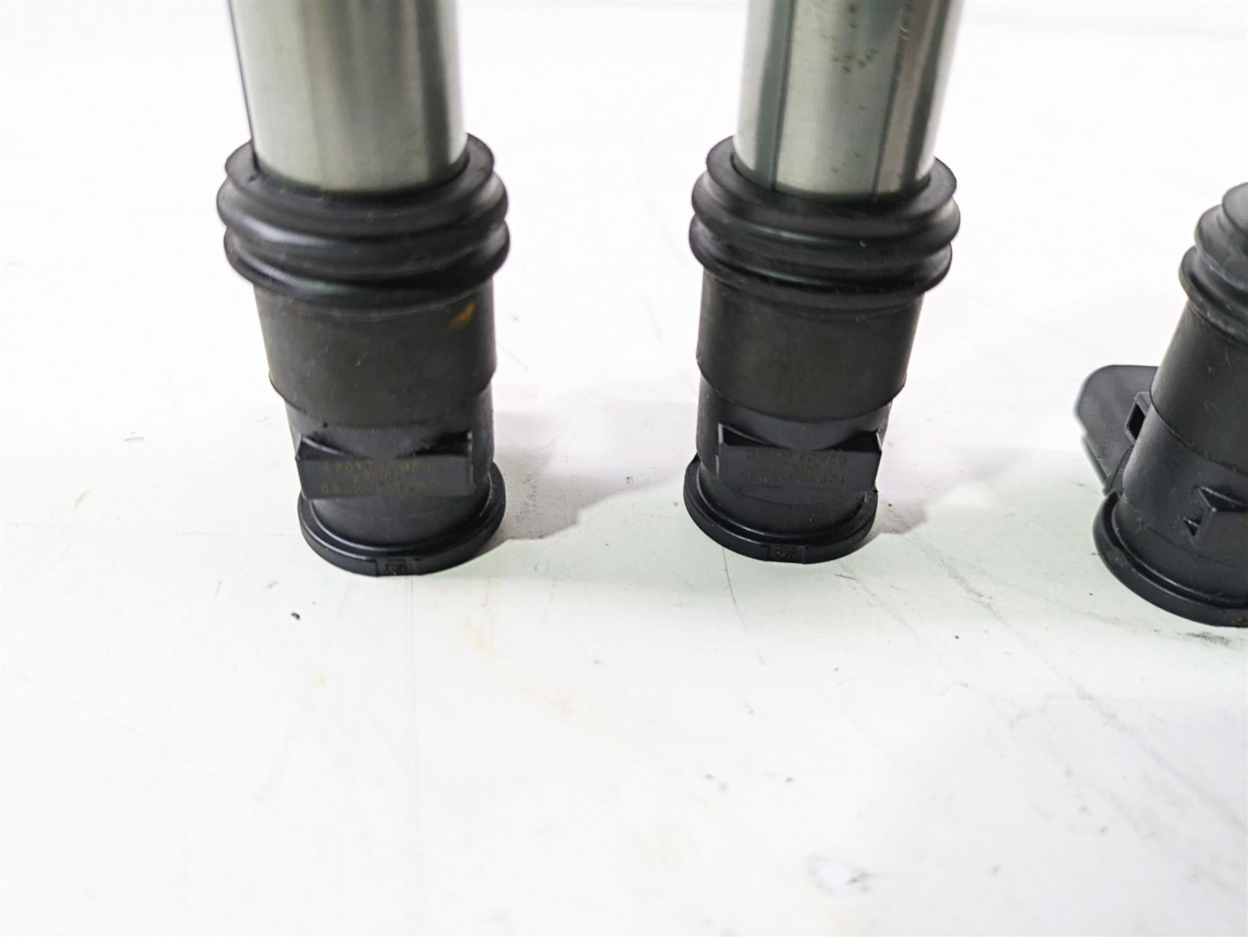 2016 Suzuki GSXR1000 Ignition Coils Stick Coils Set 33410-47H00 {{ shop.shopifyCountryName }} - Mototech271