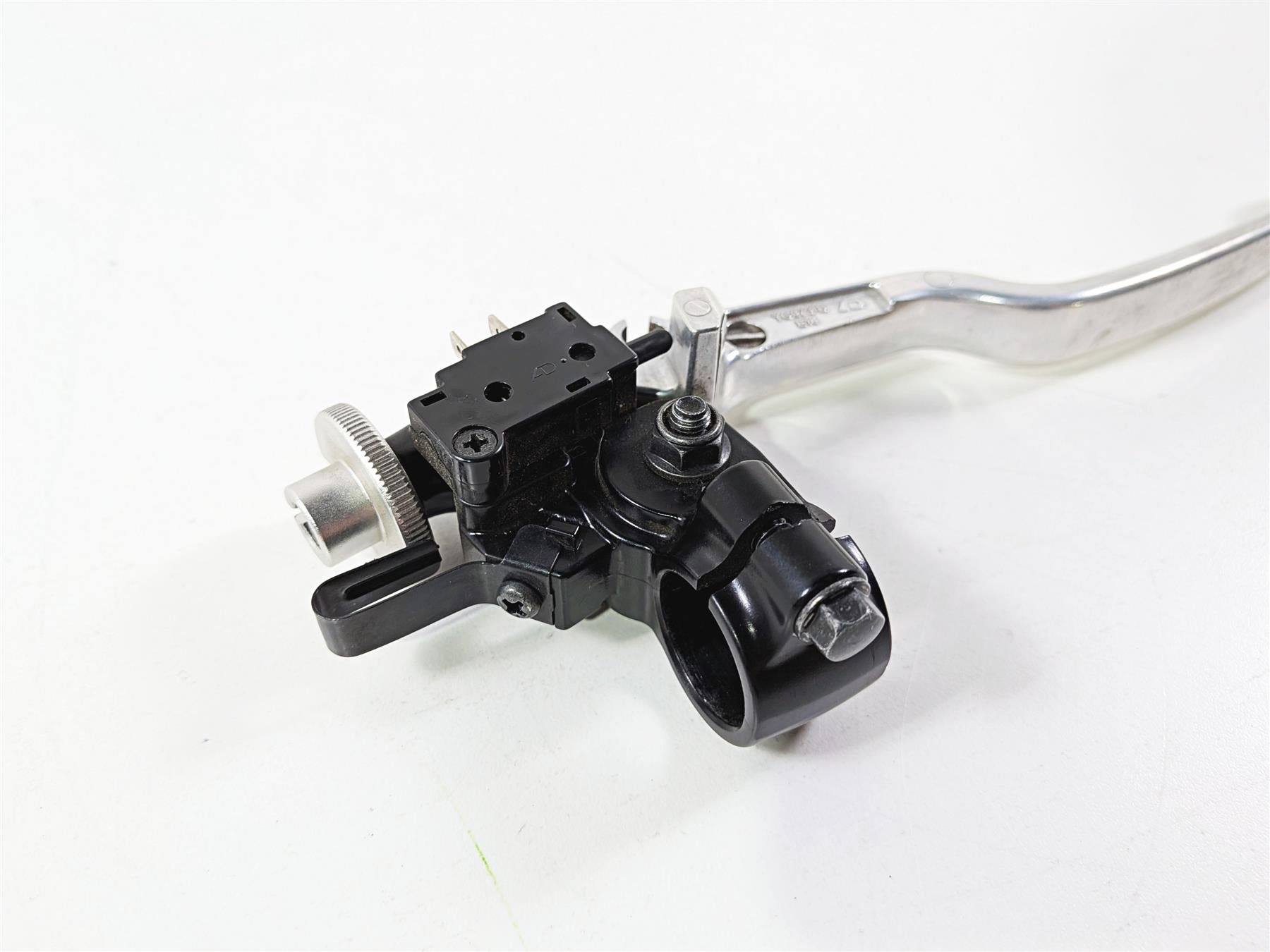 2025 Yamaha YZF R7 Nice Clutch Perch & Straight Lever 2C0-82910-02-00 {{ shop.shopifyCountryName }} - Mototech271