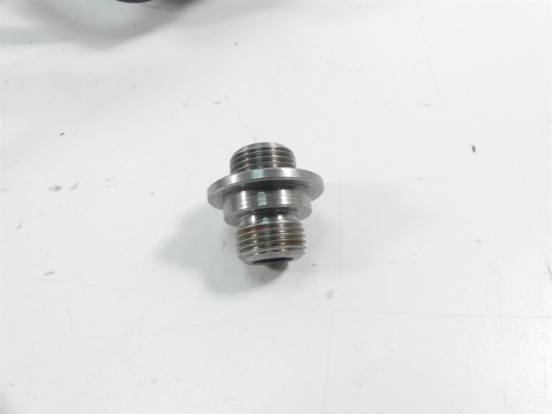 2014 Harley Touring FLHX Street Glide Oil Cooler + Cover & Flange 63083-11 {{ shop.shopifyCountryName }} - Mototech271