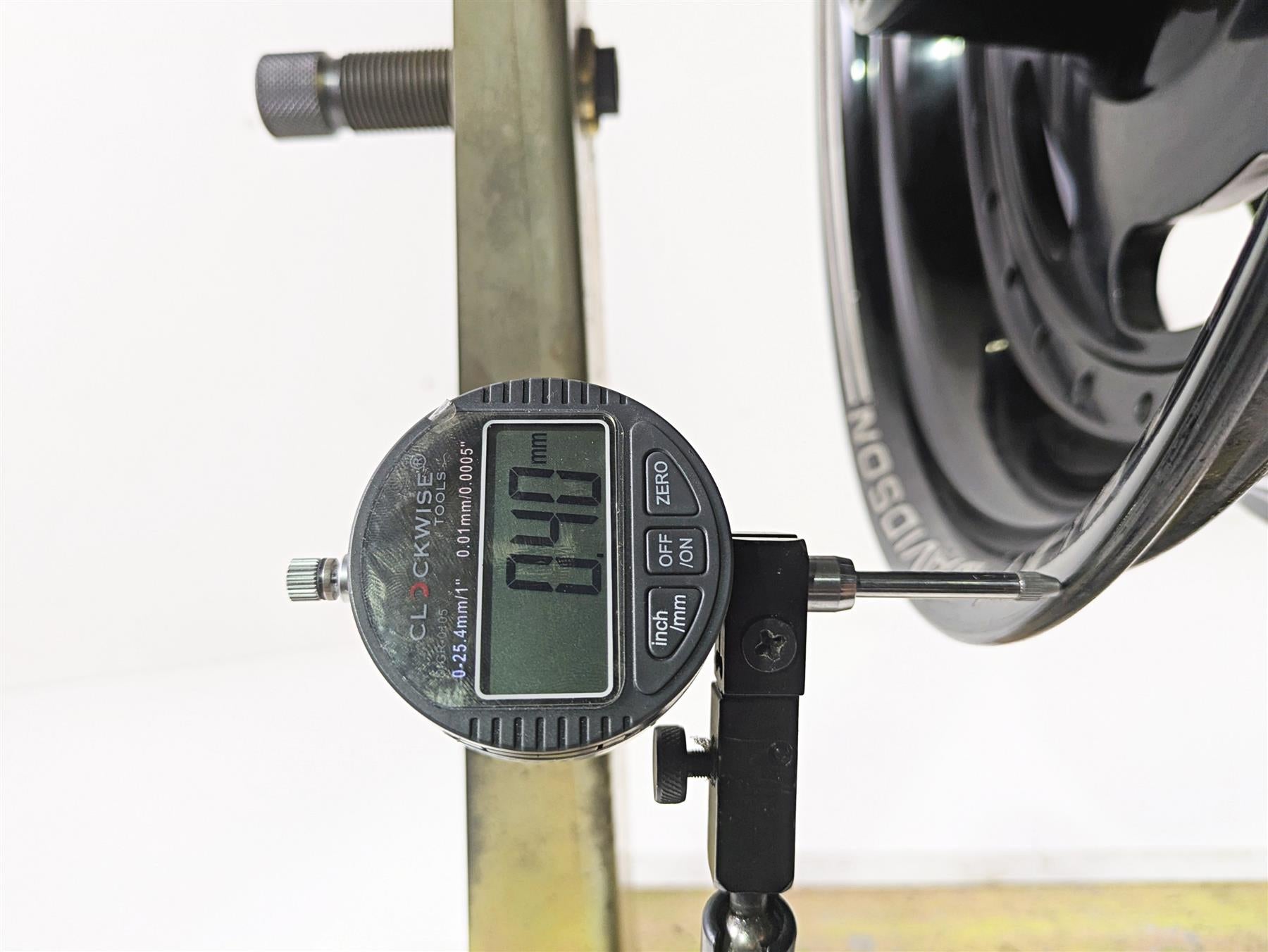 2014 Harley FXDF Dyna Fat Bob Rear Wheel Rim 16x5 Black - Read 40900261 {{ shop.shopifyCountryName }} - Mototech271